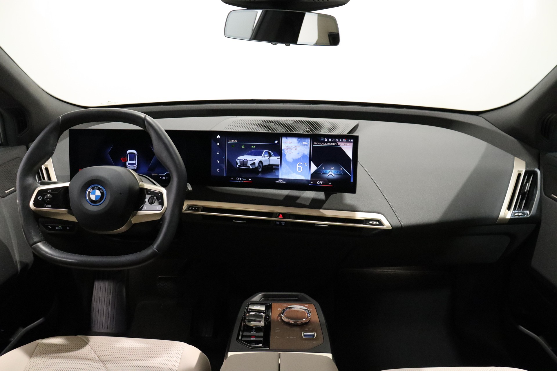 BMW iX xDrive50-image-7