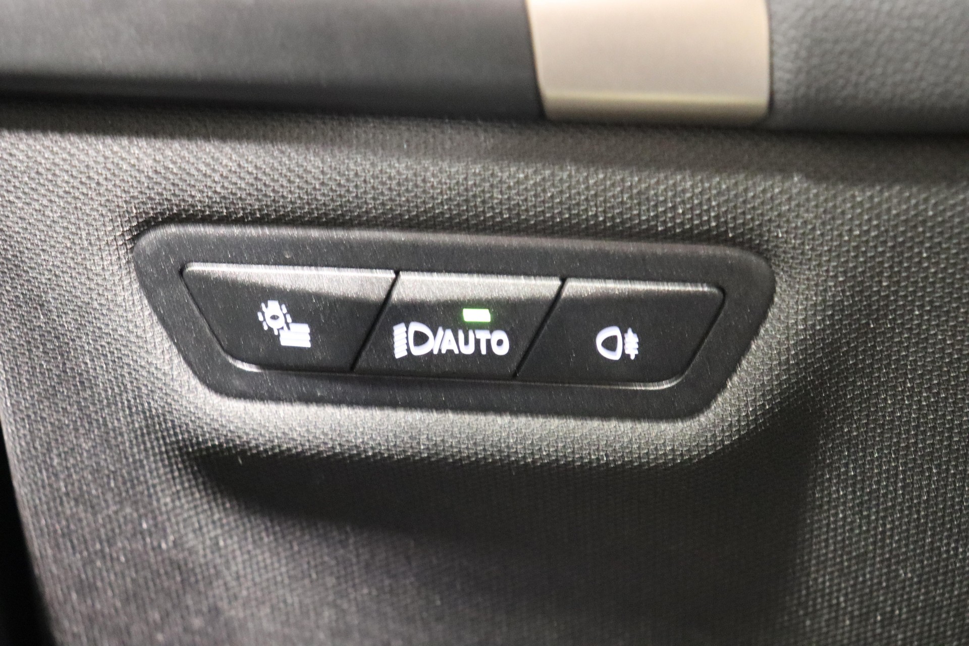 BMW iX xDrive50-image-19