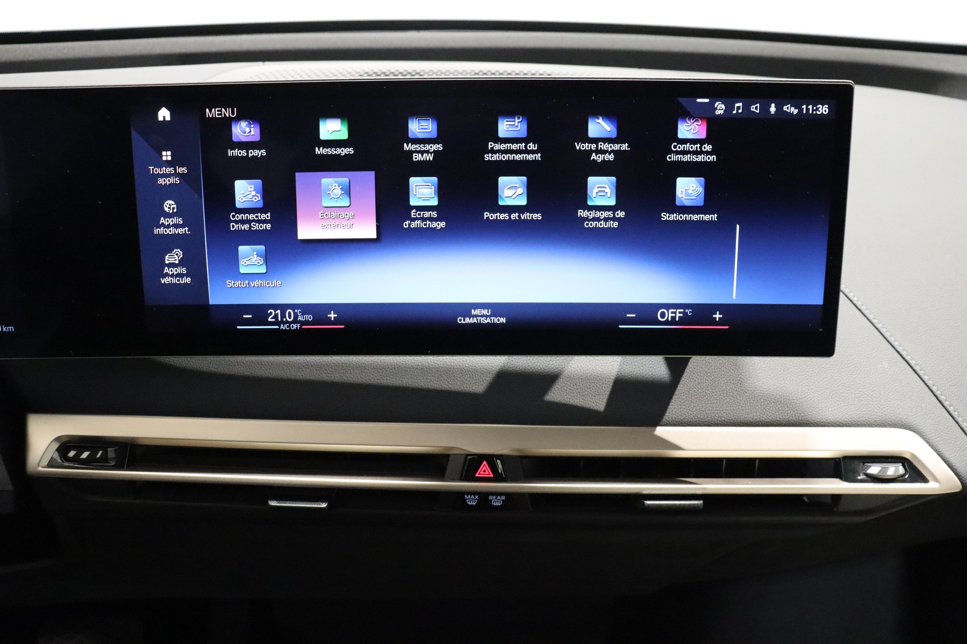 BMW iX xDrive50-image-17