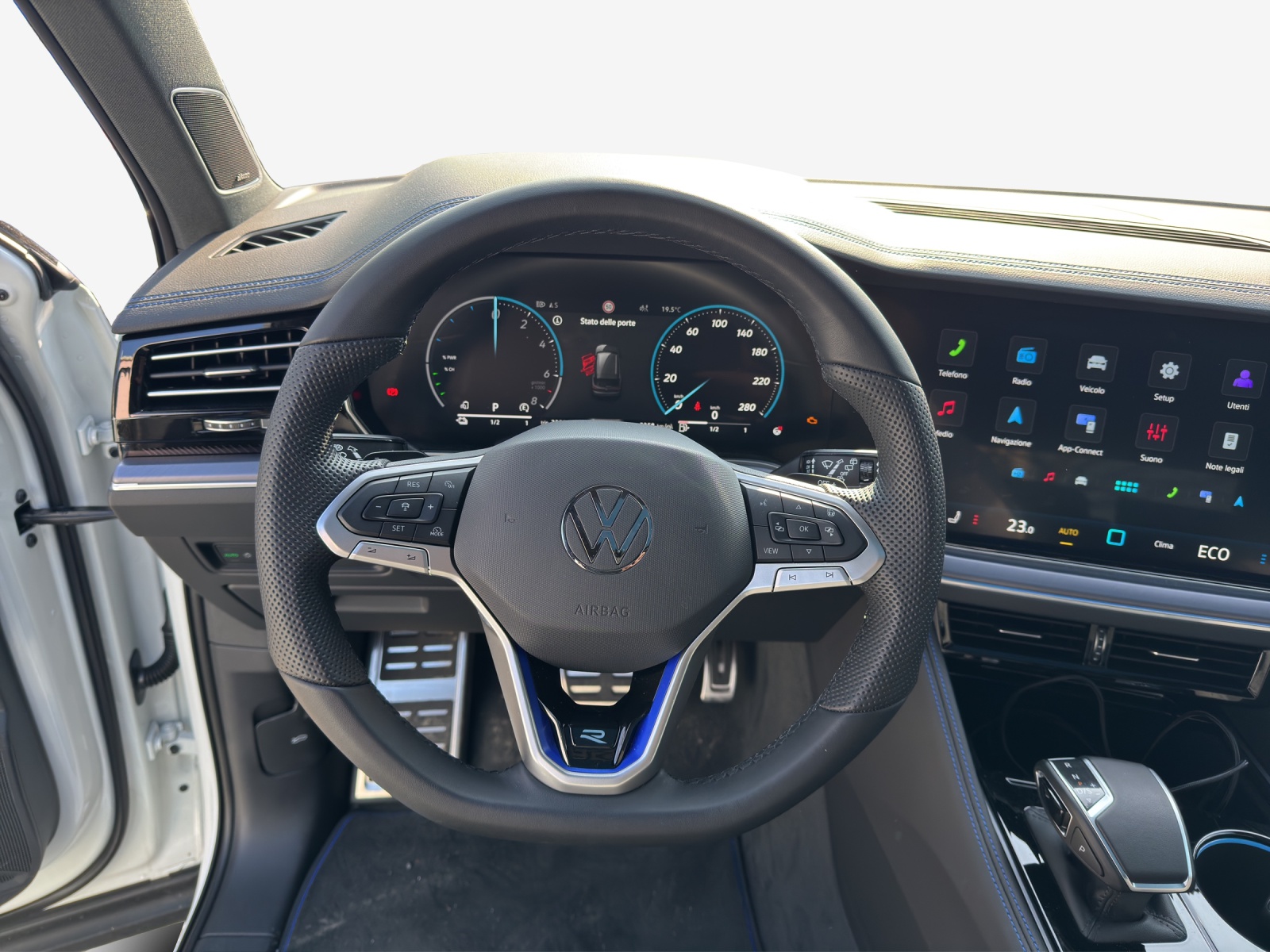 VW Touareg 3.0 TSI eHybrid United Tiptronic-image-9