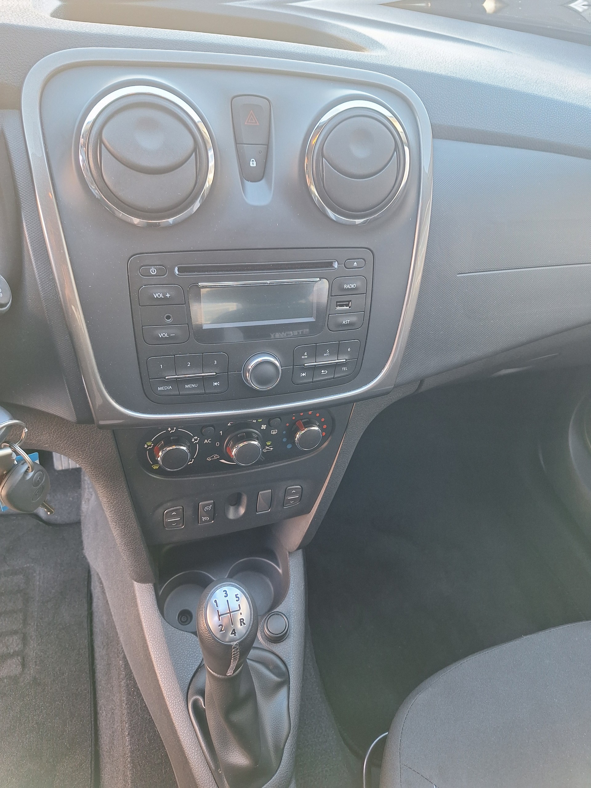 DACIA Sandero Tce 90 Stepway Lauréate-image-7
