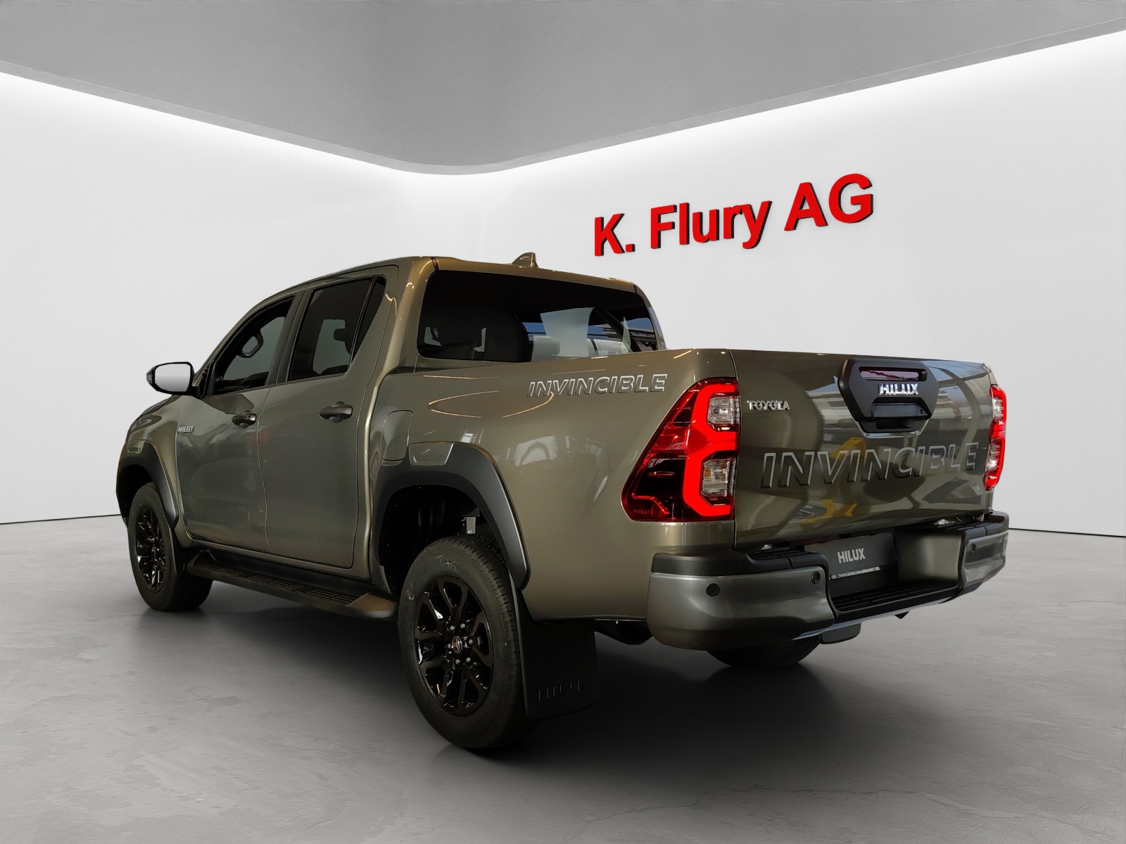 TOYOTA Hilux Double Cab.-Pick-up 2.8 D-4D MHEV 204 Invincible-image-2