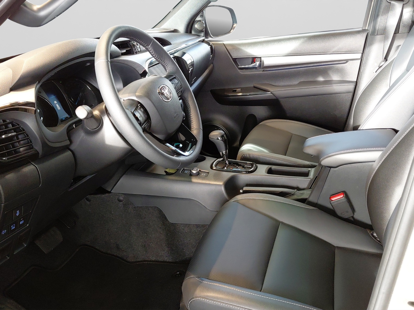 TOYOTA Hilux Double Cab.-Pick-up 2.8 D-4D MHEV 204 Invincible-image-6