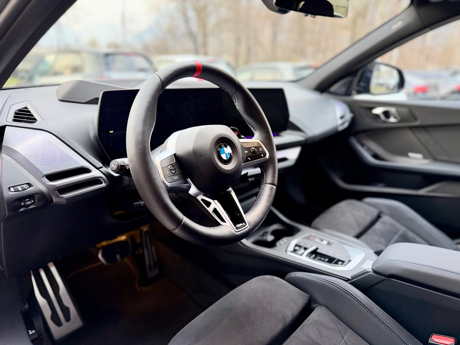 BMW M135 xDrive M Sport Pro *50 Years Edition*-image-14