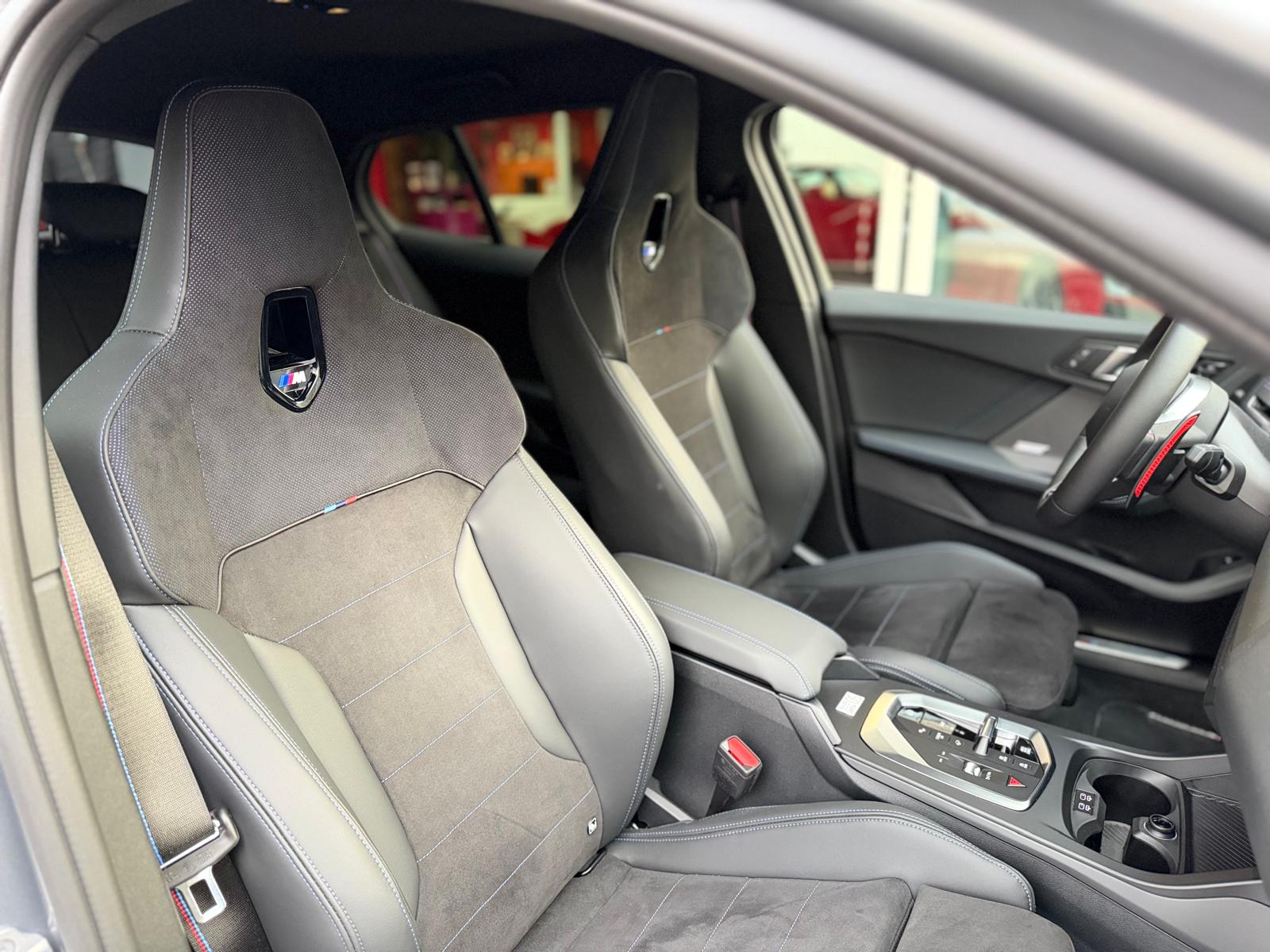 BMW M135 xDrive M Sport Pro *50 Years Edition*-image-18