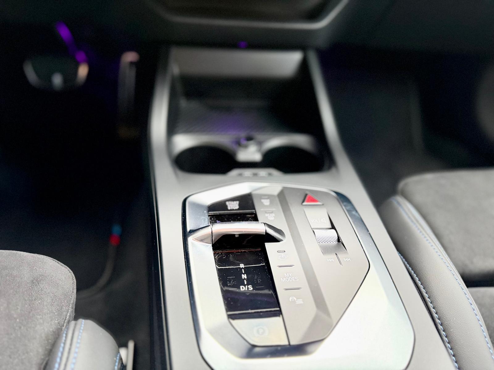 BMW M135 xDrive M Sport Pro *50 Years Edition*-image-25