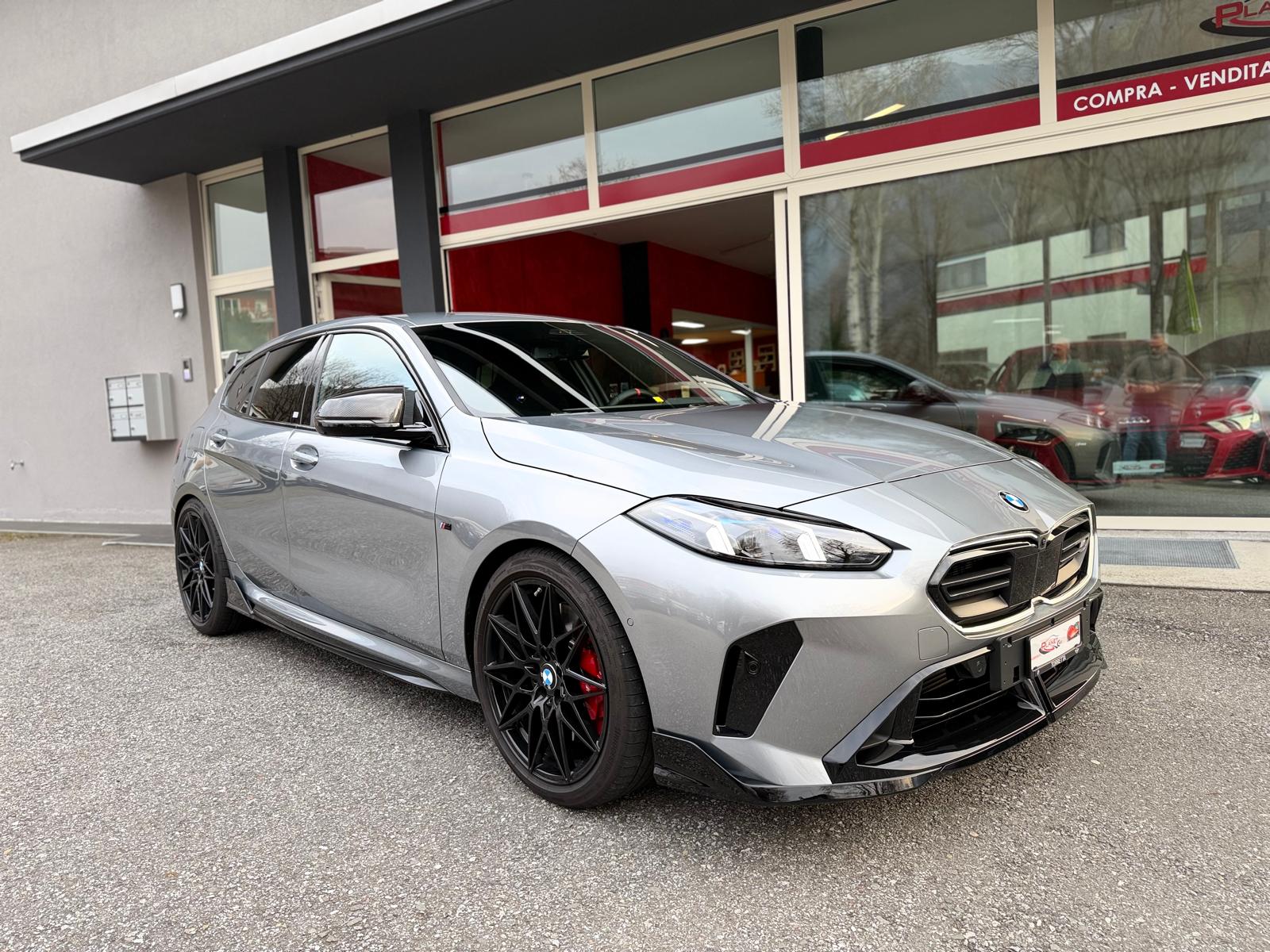 BMW M135 xDrive M Sport Pro *50 Years Edition*-image-5