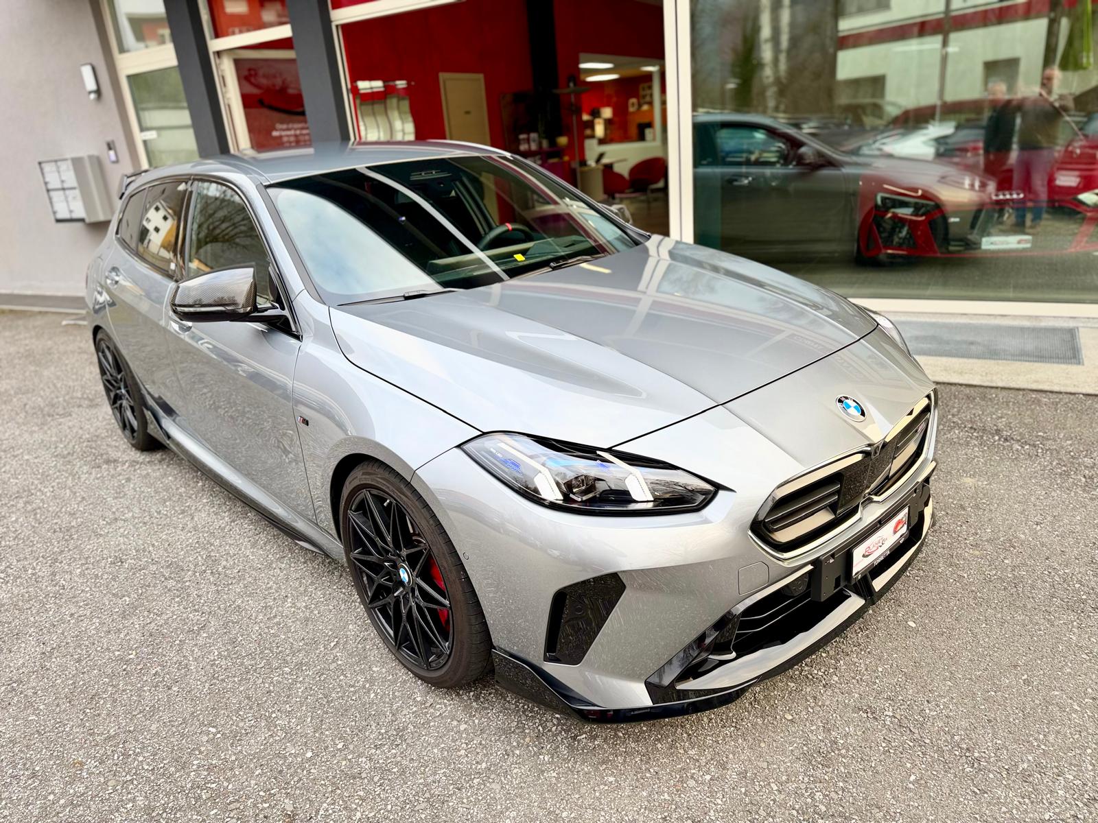 BMW M135 xDrive M Sport Pro *50 Years Edition*-image-4