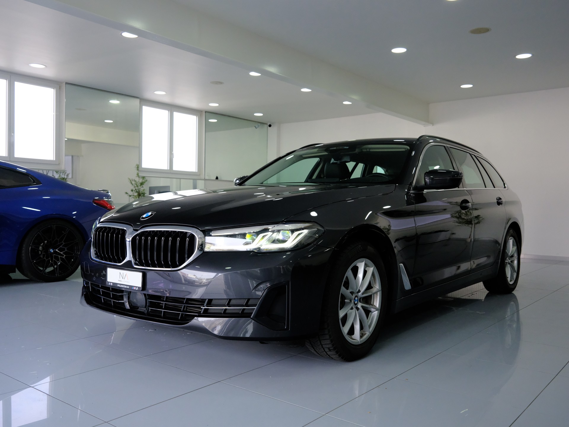BMW 520d xDrive 48V Touring Steptronic-image-3