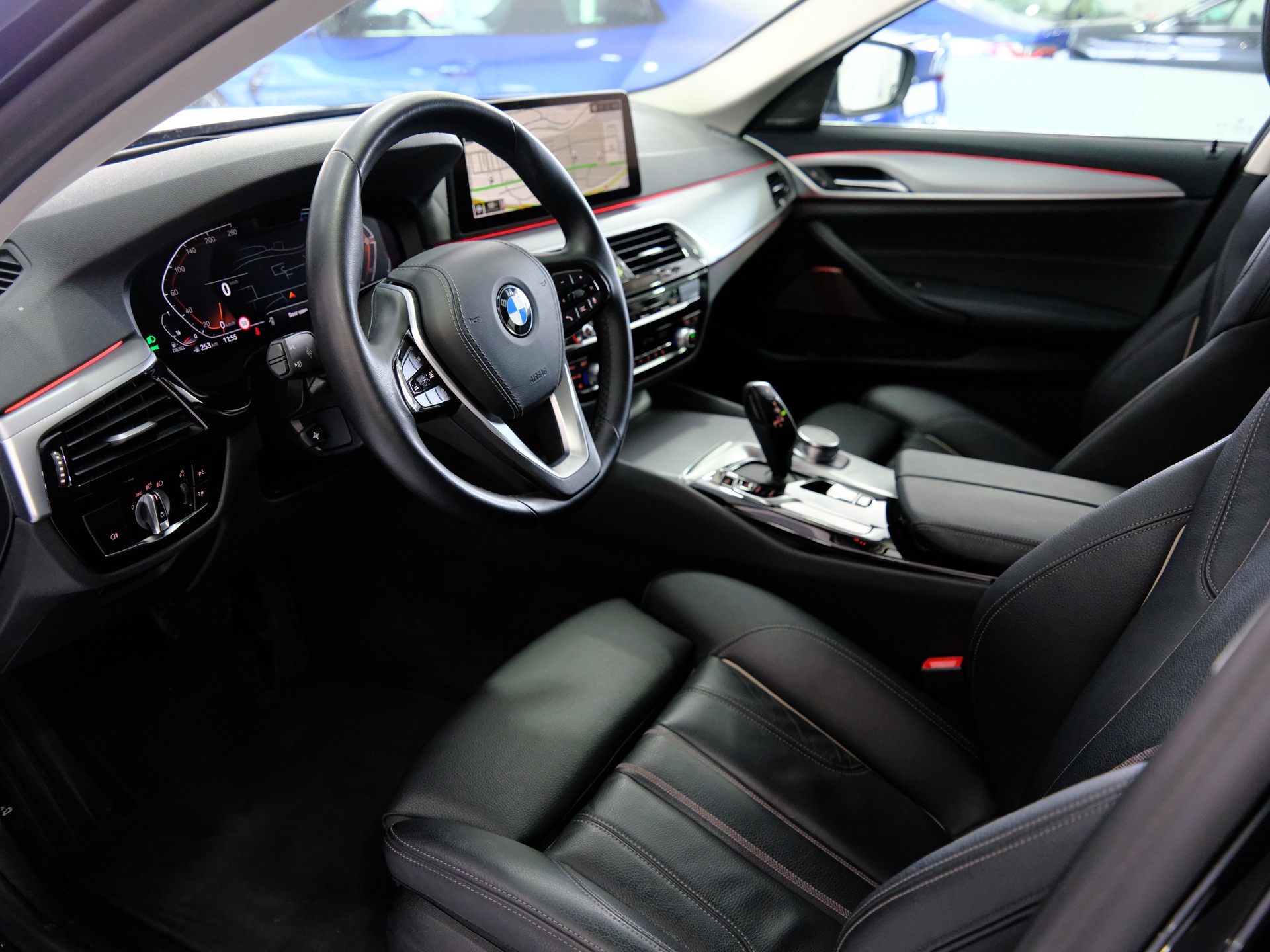 BMW 520d xDrive 48V Touring Steptronic-image-9