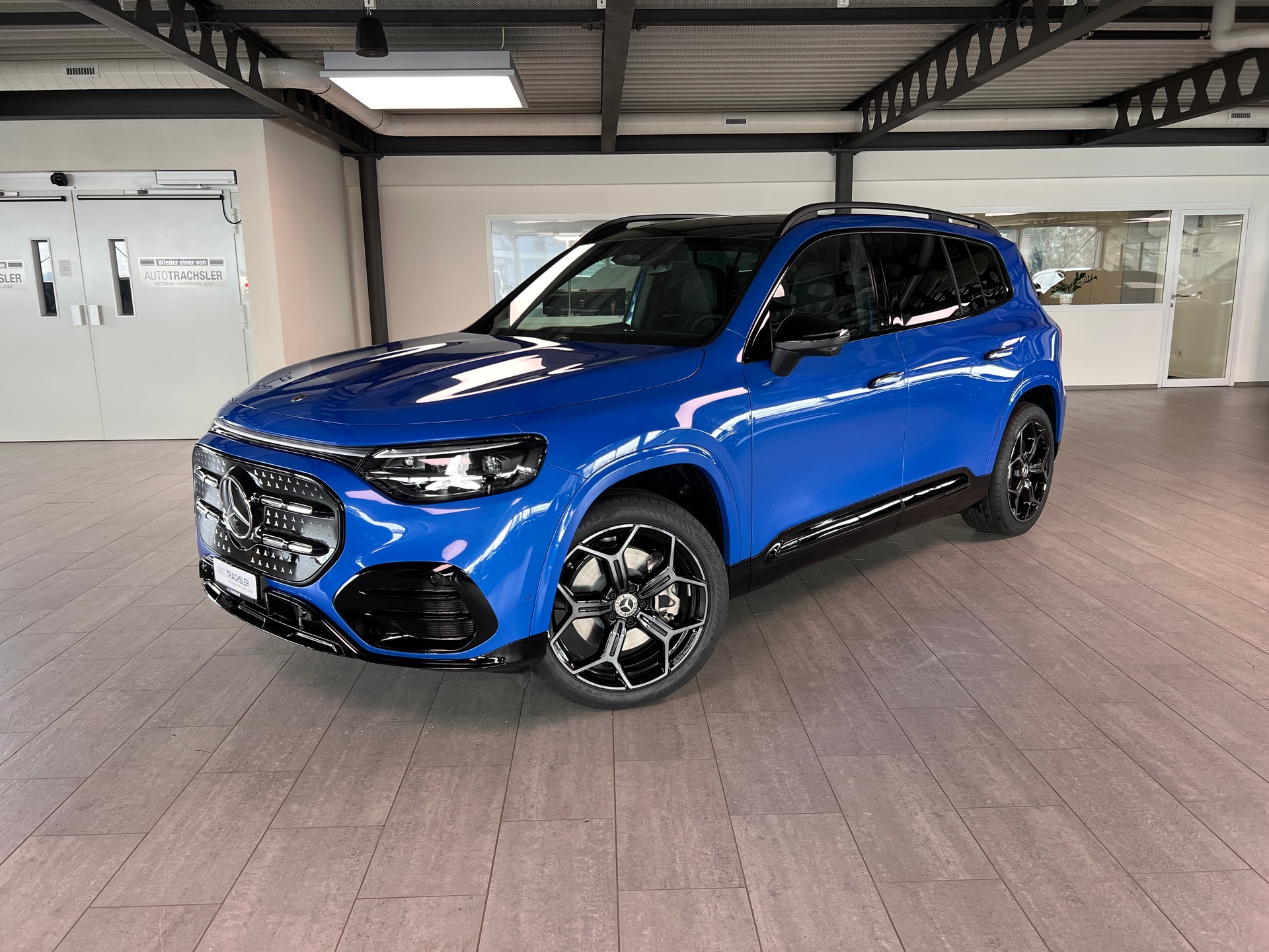 MERCEDES-BENZ GLB 350 4Matic with EQ Technology-image-0