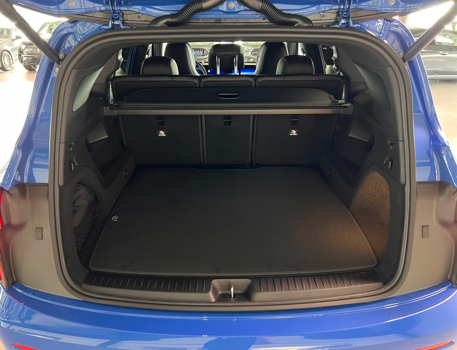 MERCEDES-BENZ GLB 350 4Matic with EQ Technology-image-6
