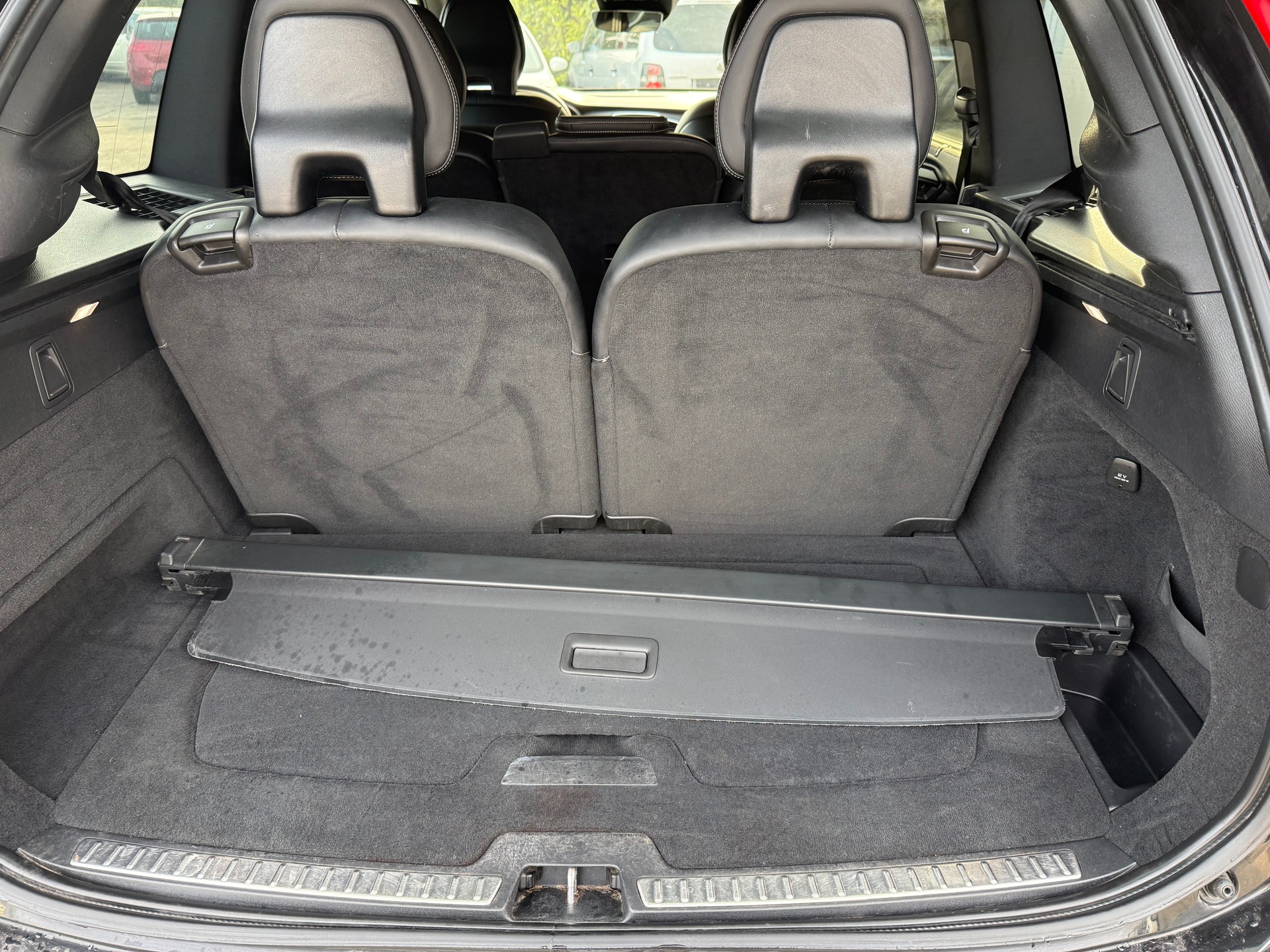 VOLVO XC90 B5 Diesel Mild Hybrid AWD R-Design Geartronic-image-11