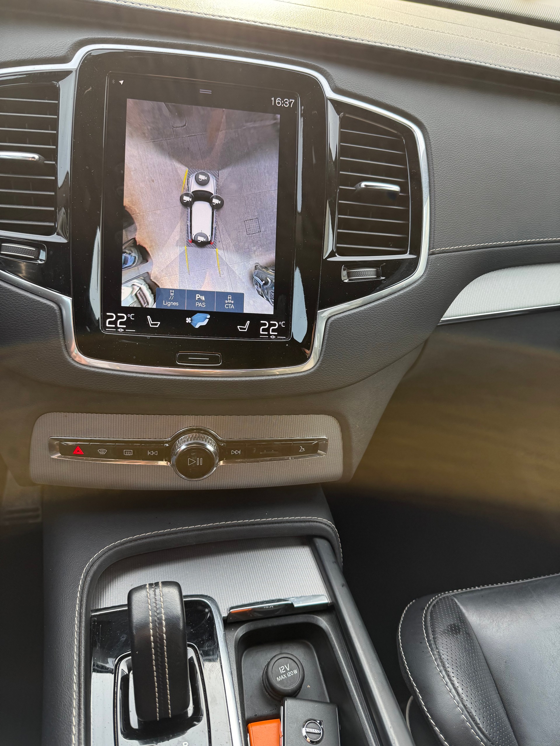 VOLVO XC90 B5 Diesel Mild Hybrid AWD R-Design Geartronic-image-9
