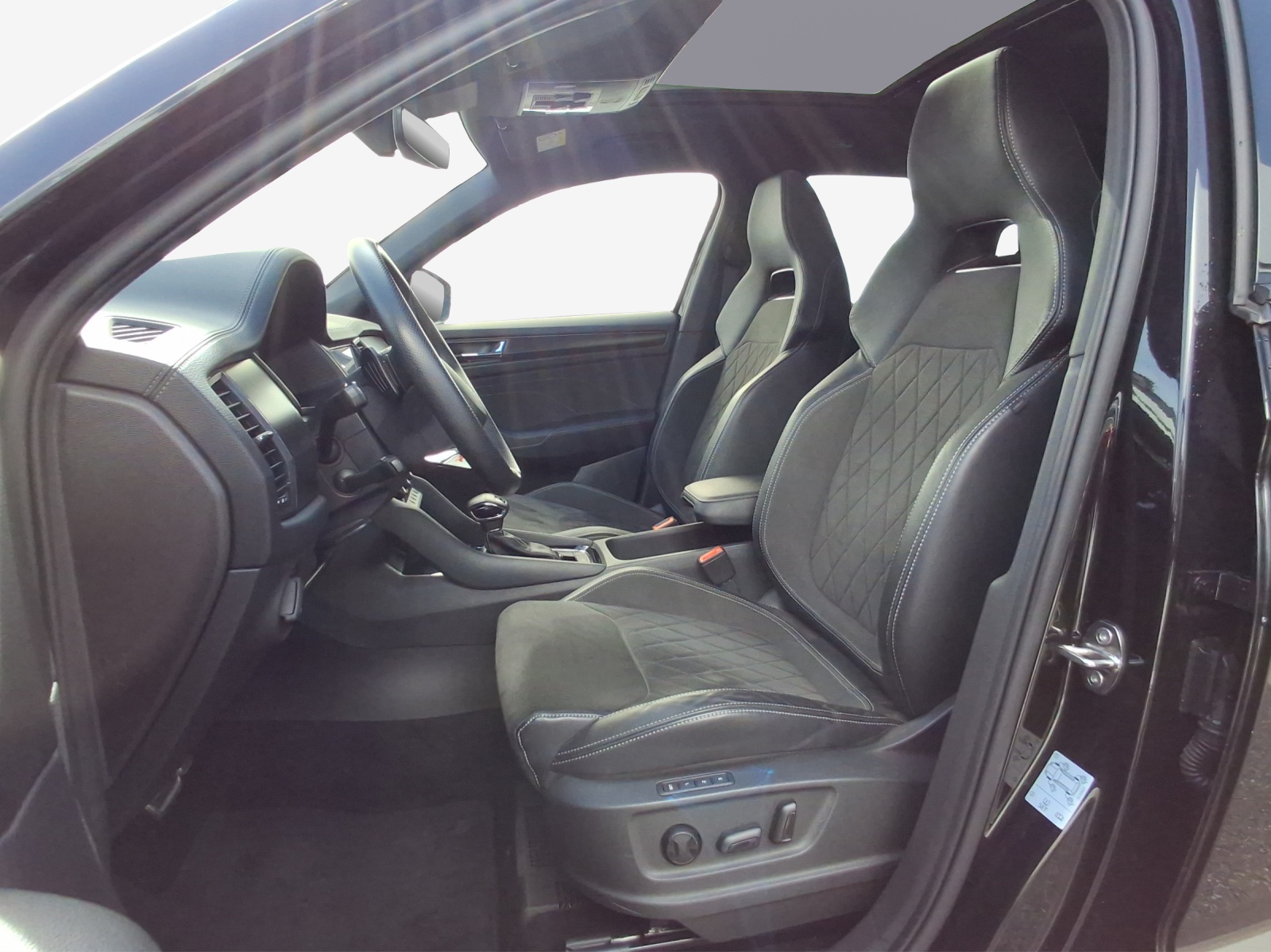 SKODA Kodiaq 2.0 TDI CR SportLine 4x4 DSG-image-7