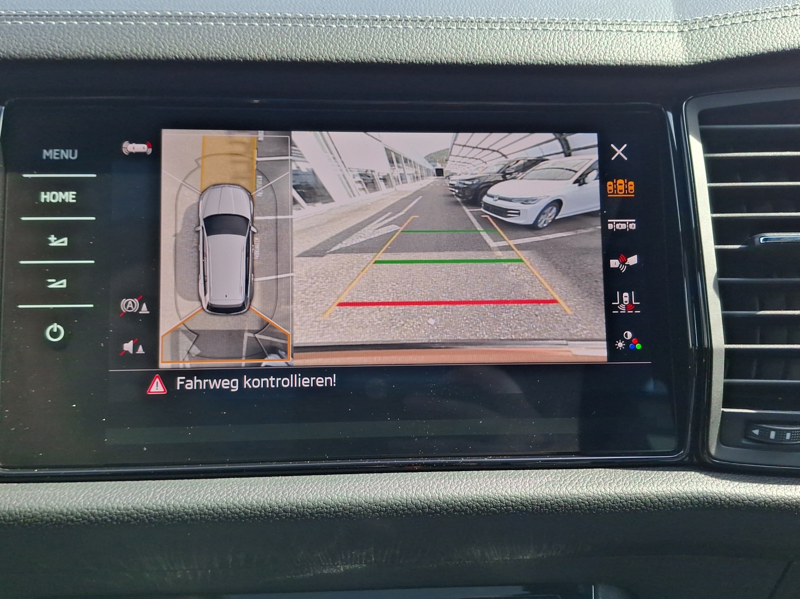 SKODA Kodiaq 2.0 TDI CR SportLine 4x4 DSG-image-14