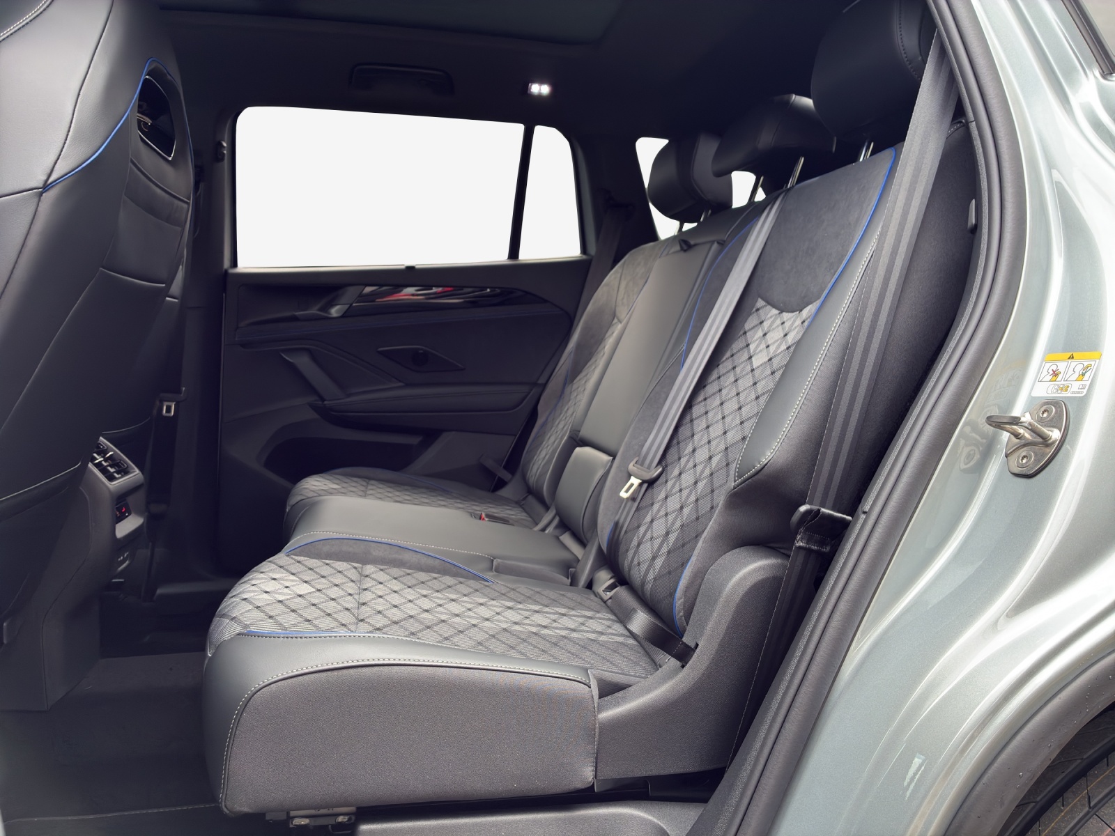 VW Tayron 2.0 TSI R-Line DSG 4Motion-image-11