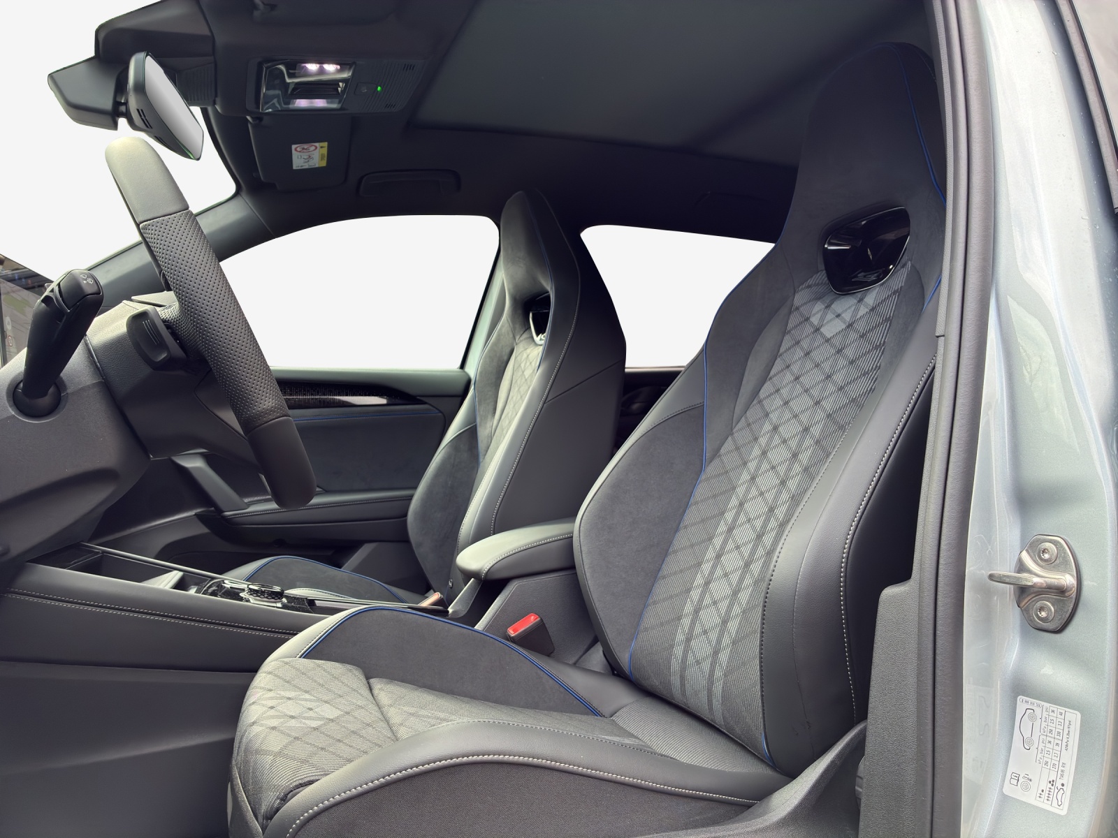 VW Tayron 2.0 TSI R-Line DSG 4Motion-image-7