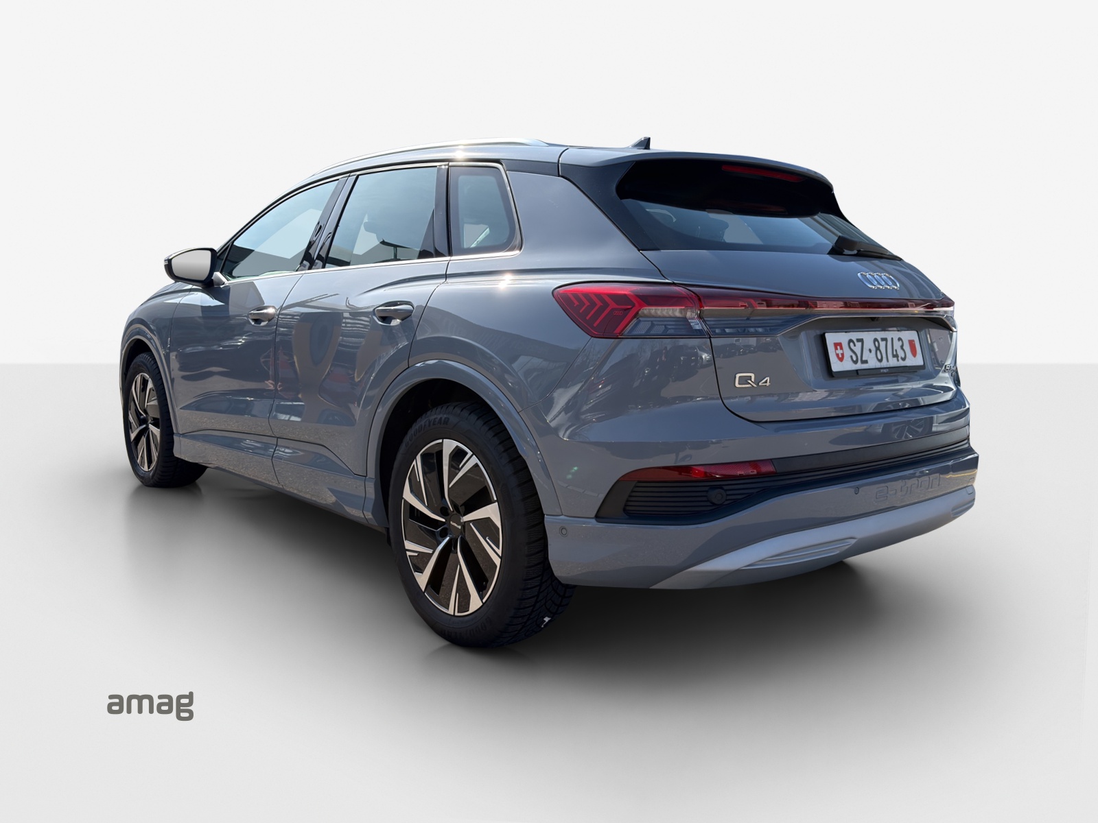 AUDI Q4 e-tron 50 quattro-image-2