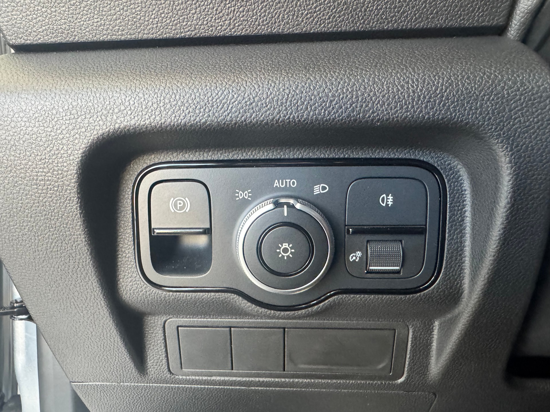 MERCEDES-BENZ Citan 112 CDI Pro-image-22