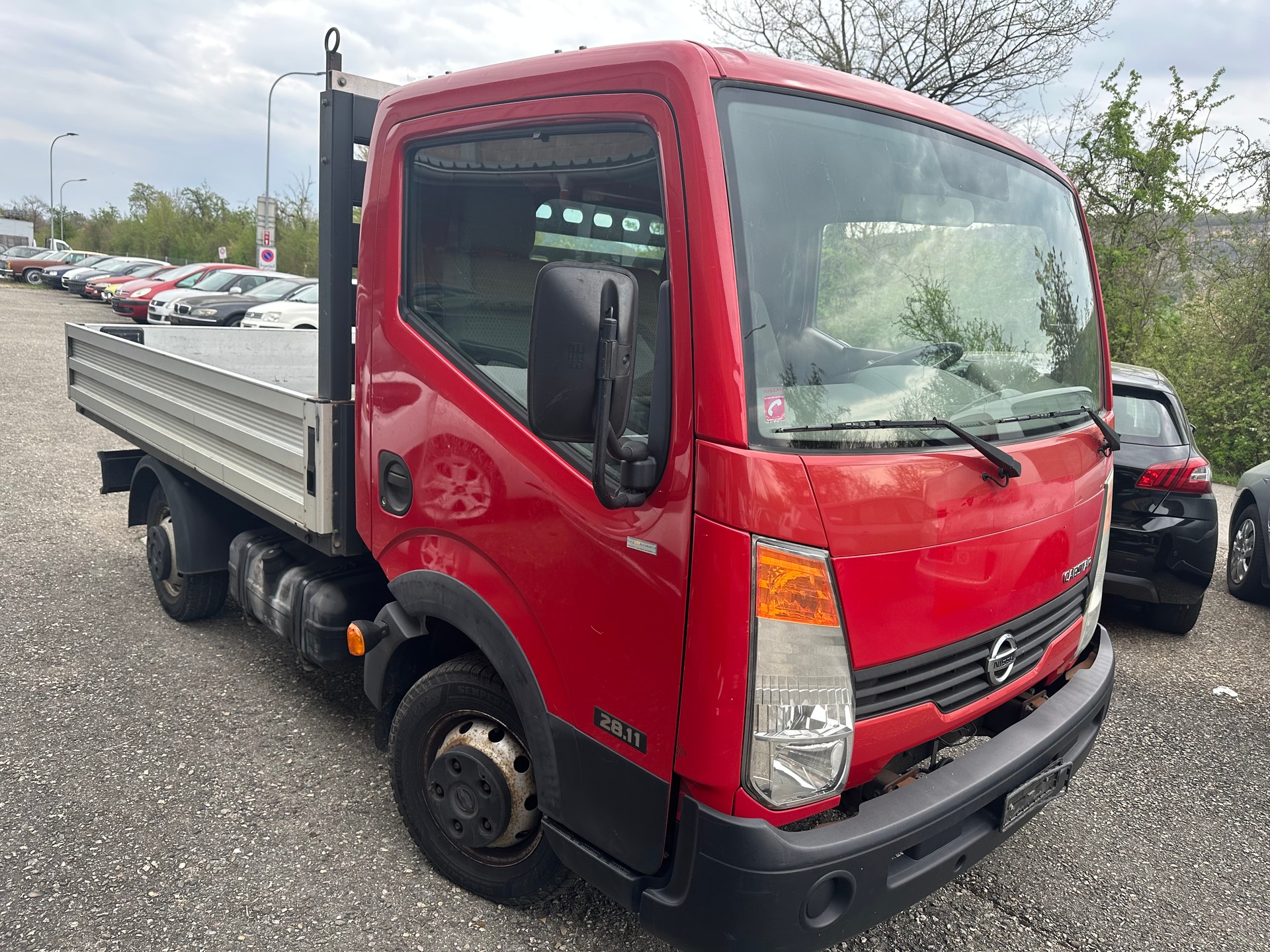 NISSAN CABSTAR-image-1