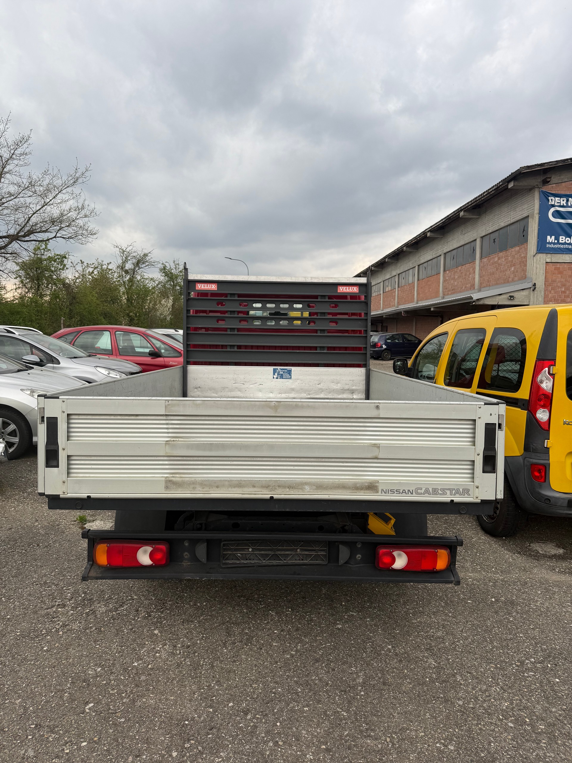 NISSAN CABSTAR-image-6
