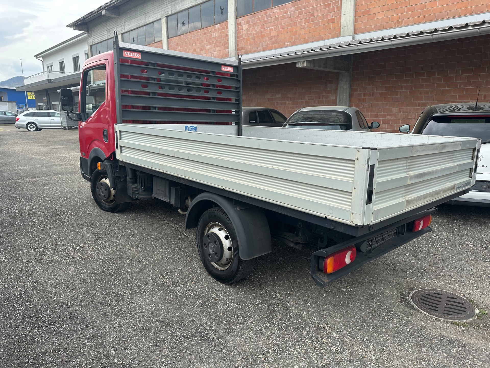 NISSAN CABSTAR-image-5