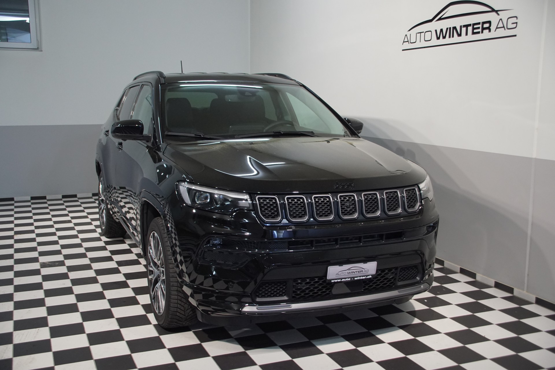 JEEP Compass 4x2 1.5 T MHEV Summit **SWISS**-image-3