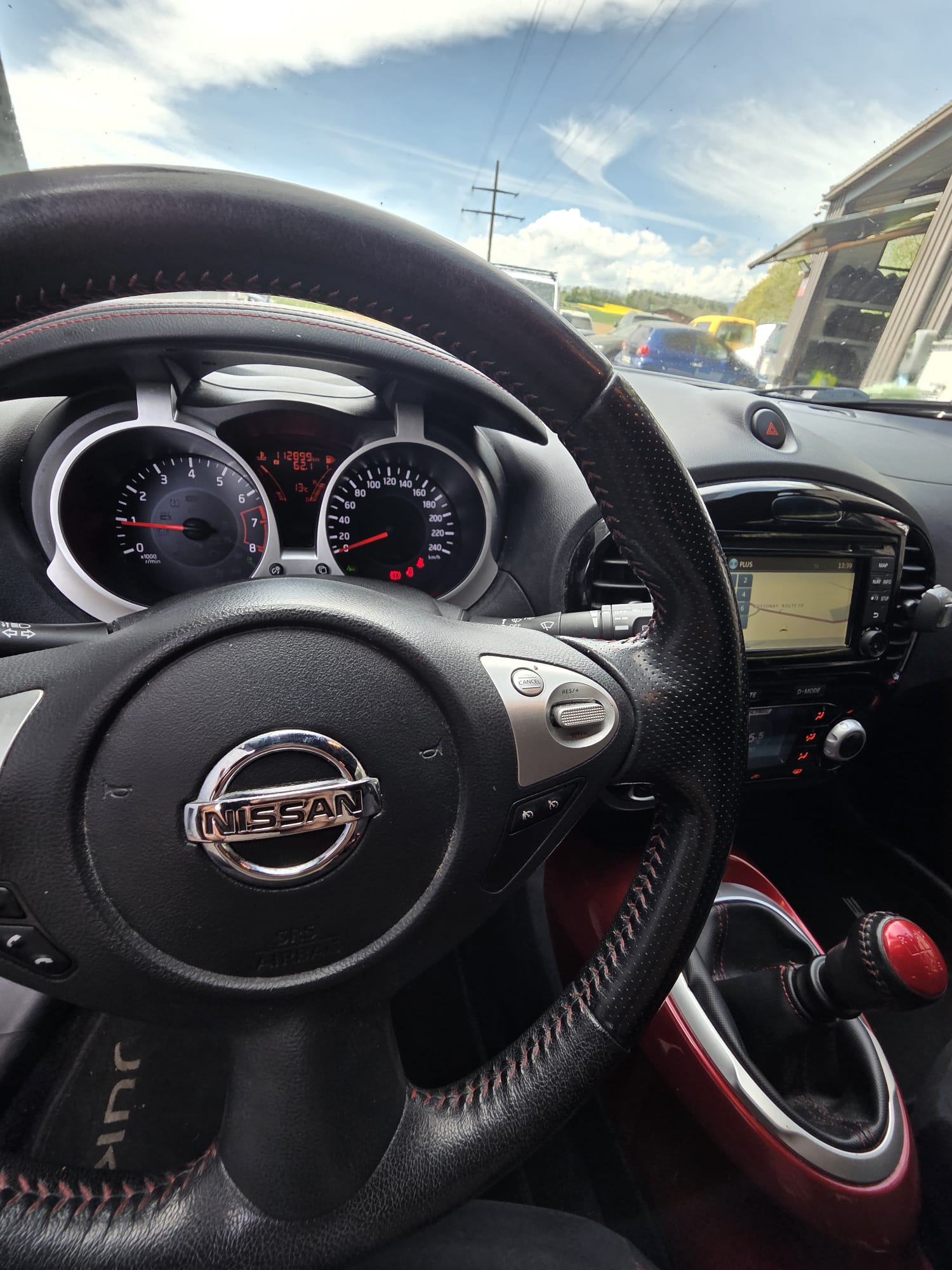 NISSAN Juke 1.2 DIG-T tekna-image-3