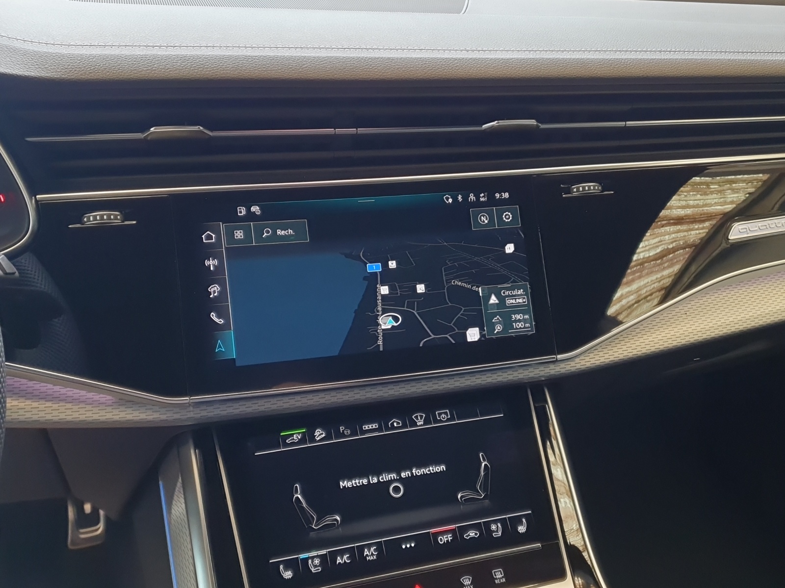 AUDI Q8 SUV TFSI e quattro 290 kW Attraction tiptronic-image-10