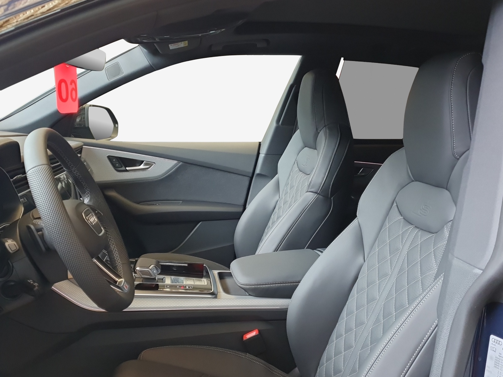 AUDI Q8 SUV TFSI e quattro 290 kW Attraction tiptronic-image-7