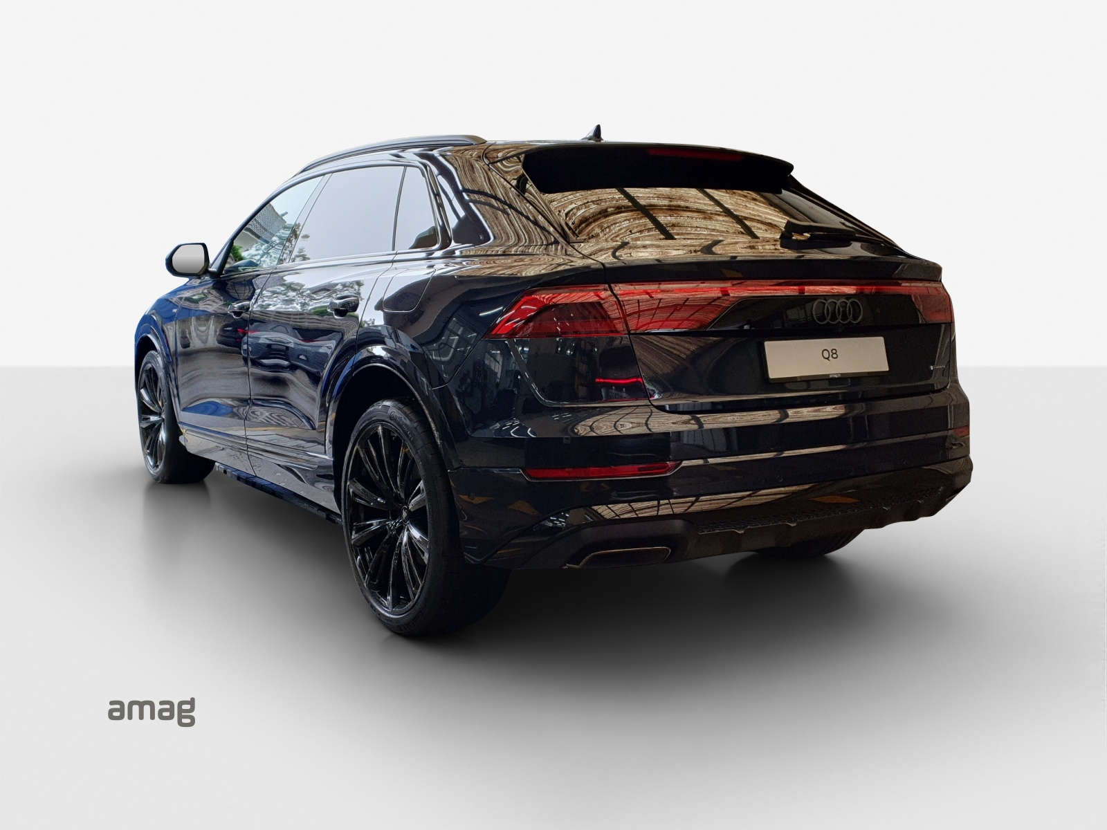AUDI Q8 SUV TFSI e quattro 290 kW Attraction tiptronic-image-2