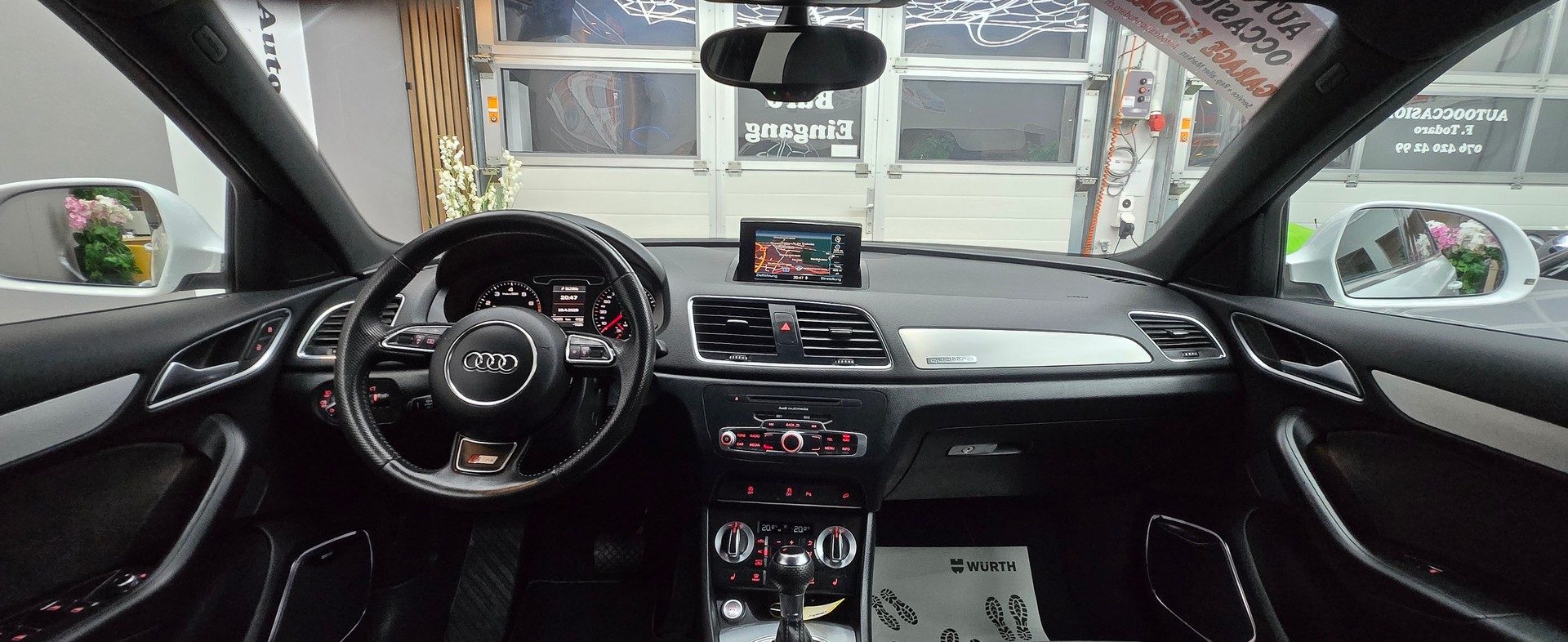 AUDI Q3 2.0 TFSI quattro S-tronic-image-22