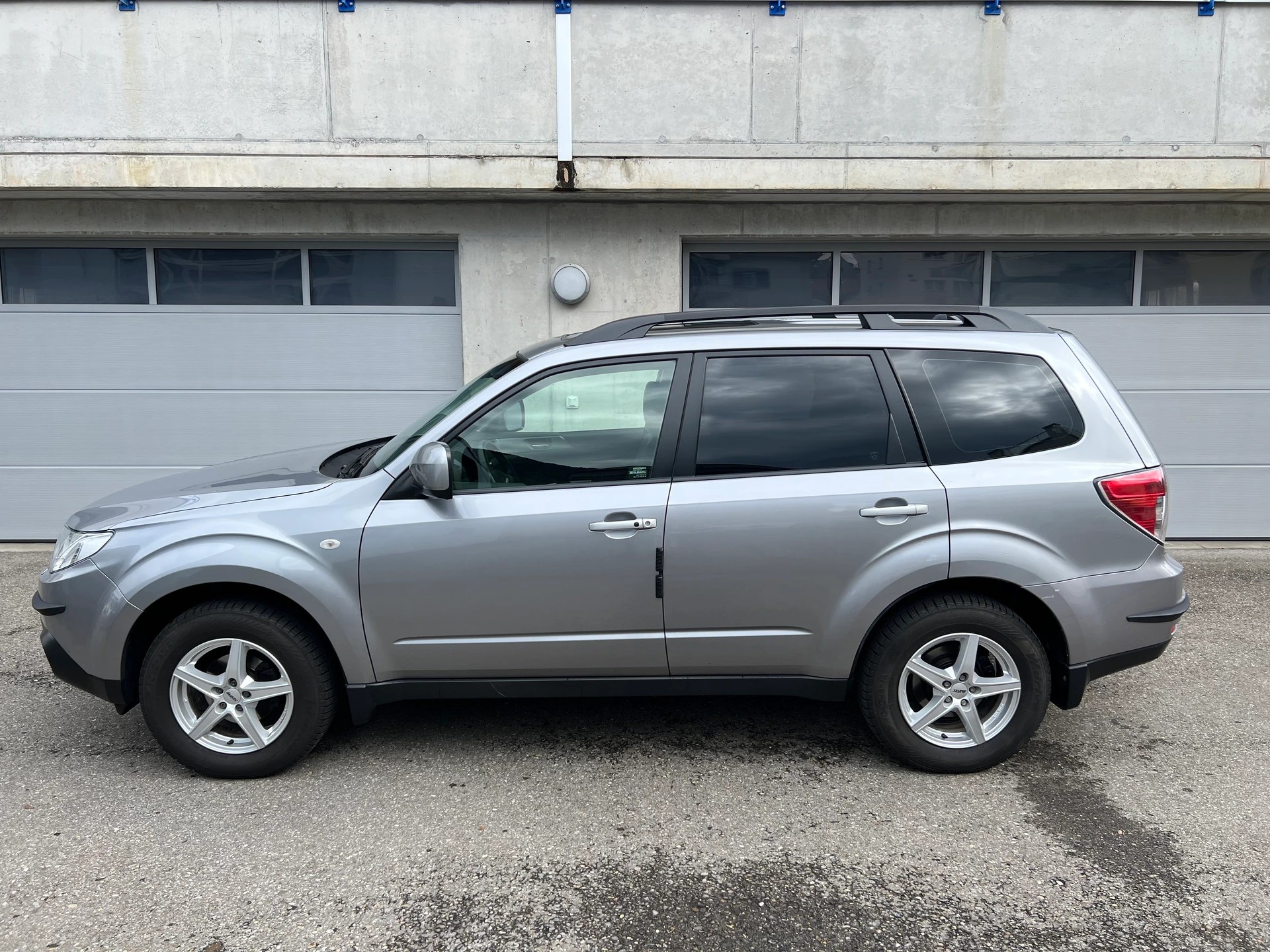 SUBARU Forester 2.5XS Special Edition Automatic 1.Hand *Km garantiert*-image-6