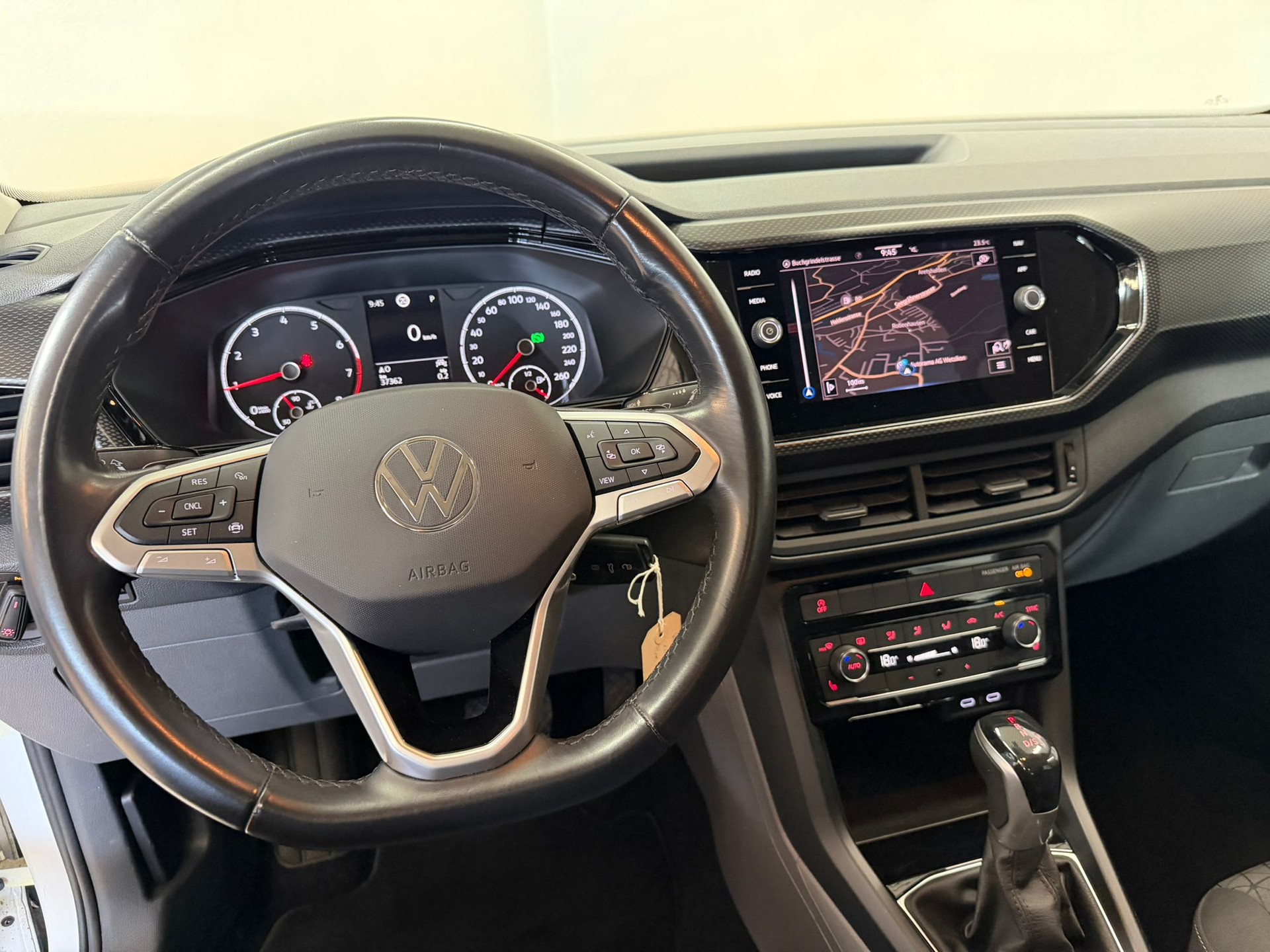 VW T-Cross 1.0 TSI Life DSG-image-5