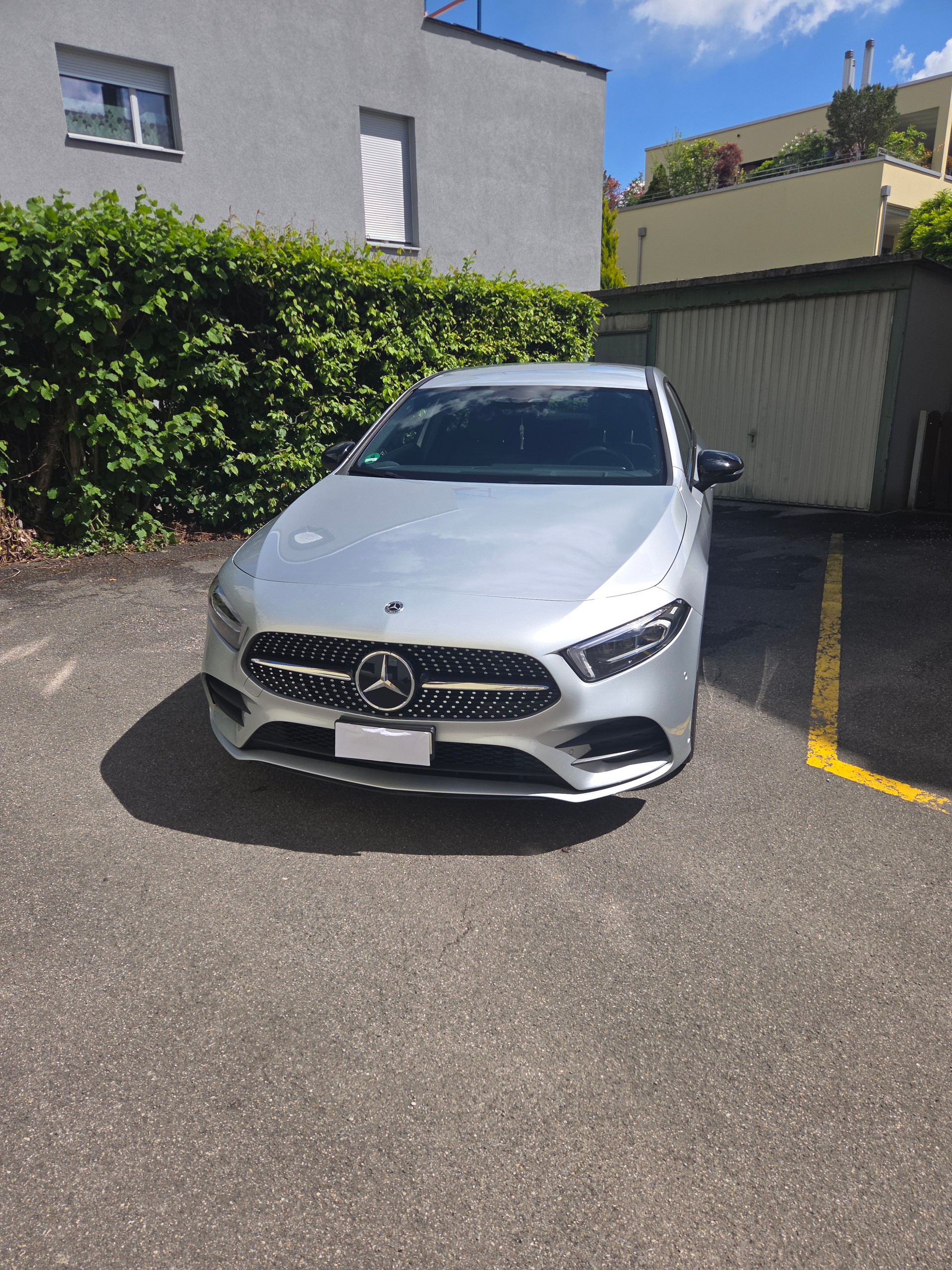 MERCEDES-BENZ A 250 AMG Line-image-4