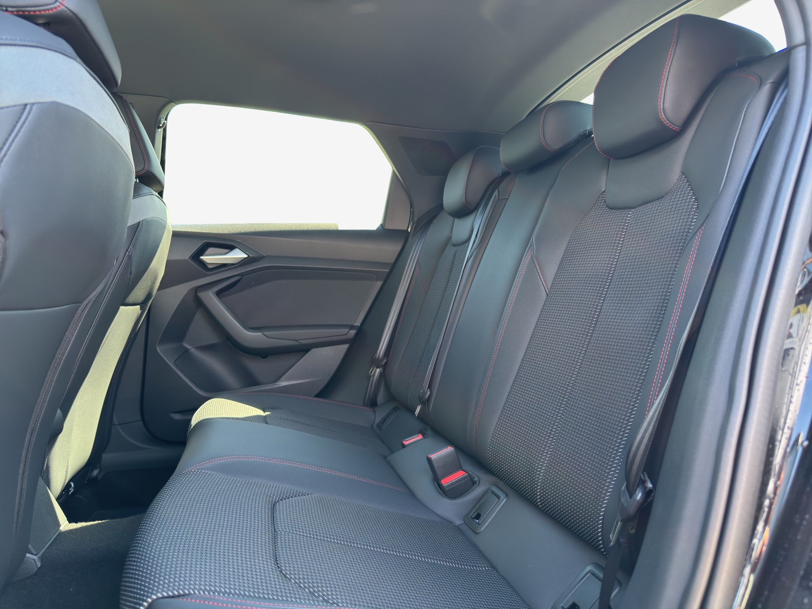 AUDI A1 Sportback 30 TFSI Attraction S-tronic-image-11