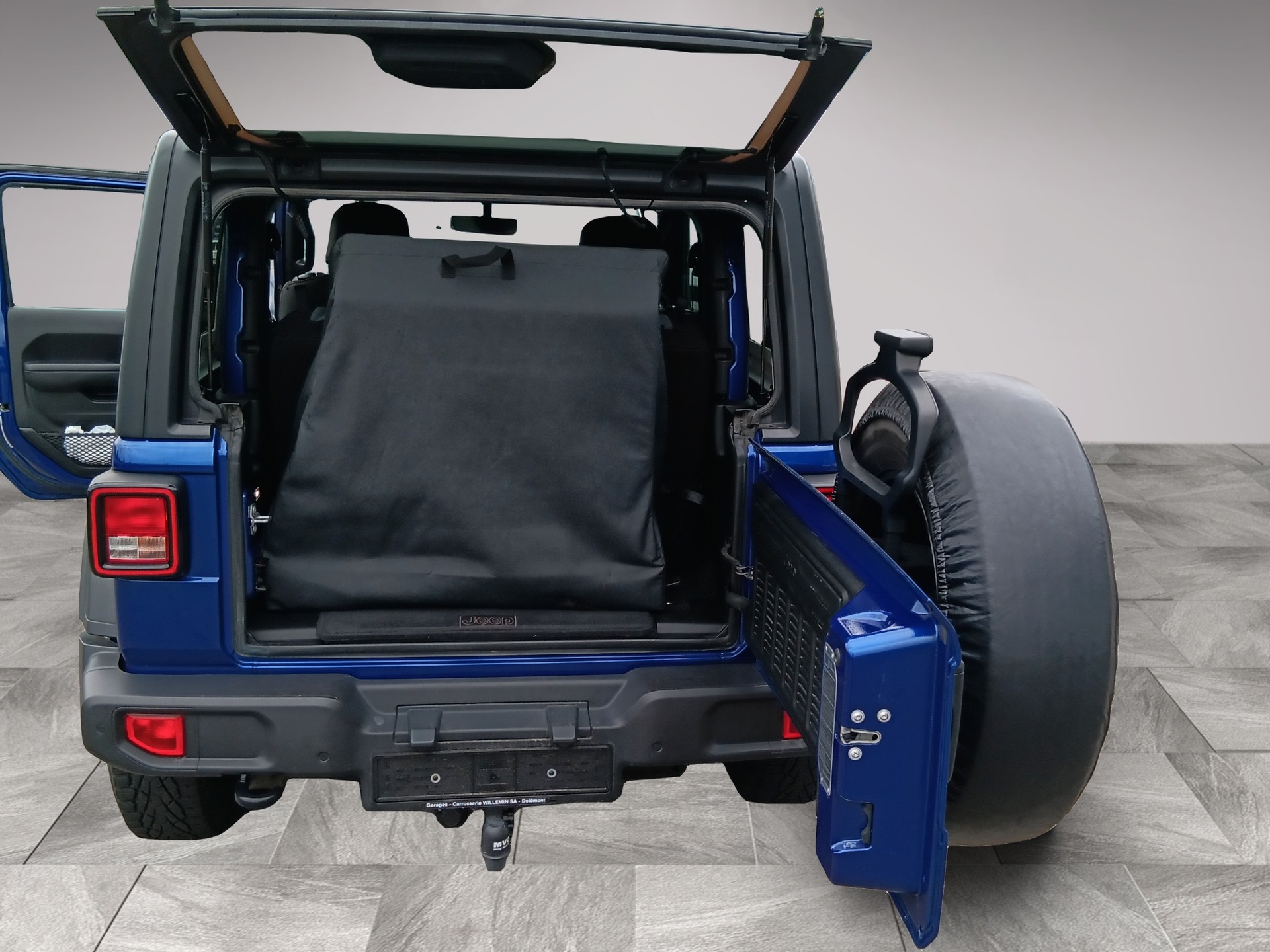 JEEP Wrangler 2.2MJ Sport Automatic-image-11