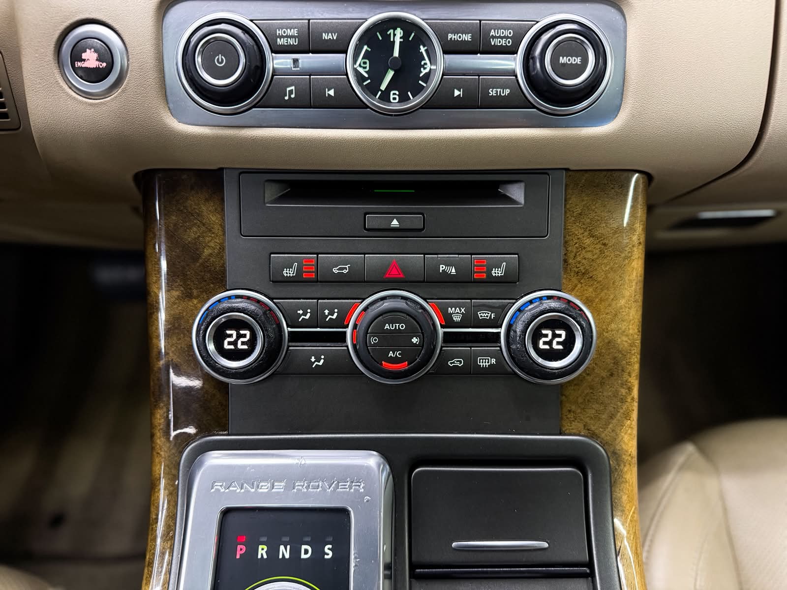 LAND ROVER Range Rover Sport 3.0 TDV6 SE Automatic-image-16