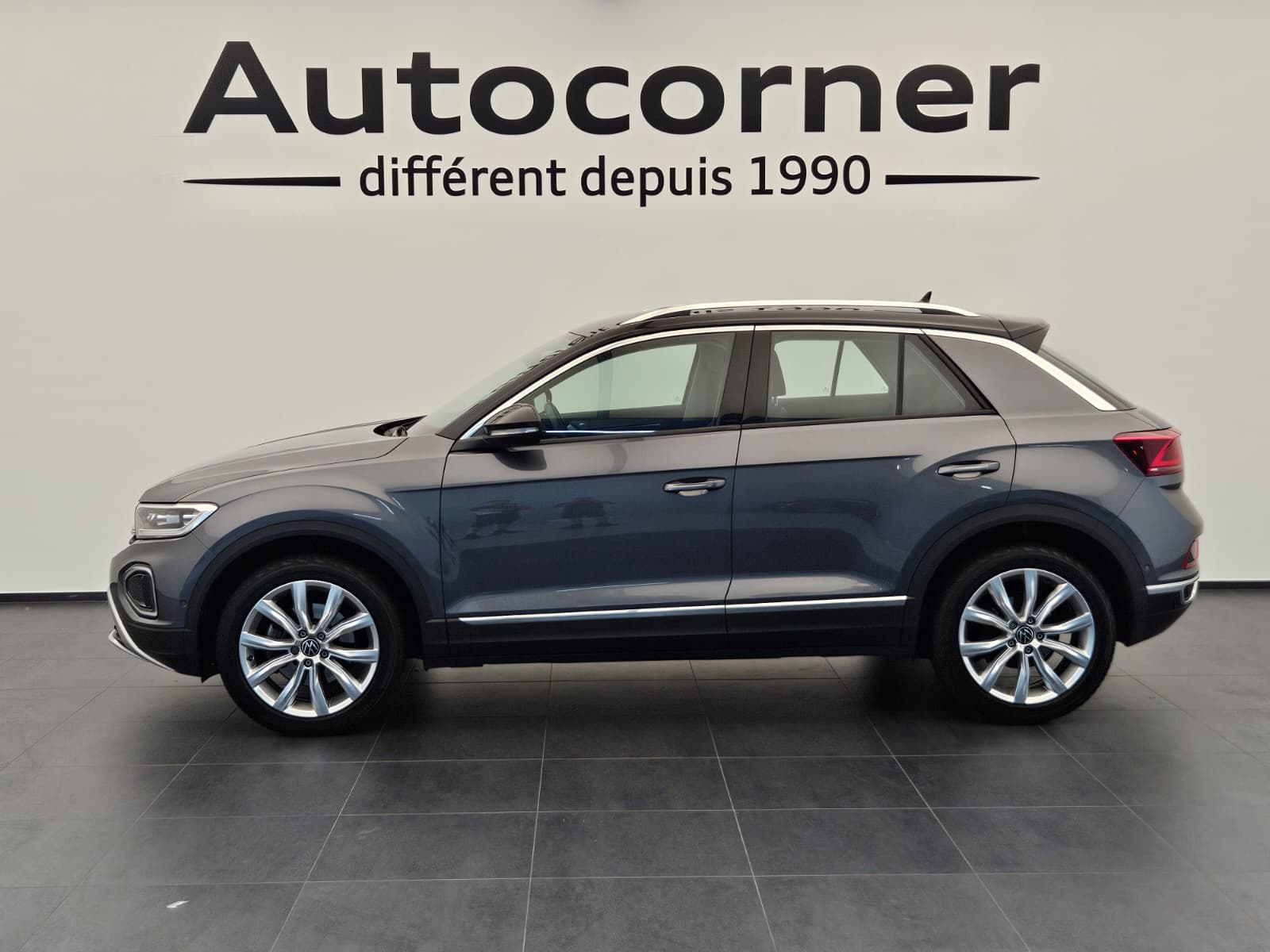 VW T-Roc 2.0 TSI Style DSG 4Motion-image-1