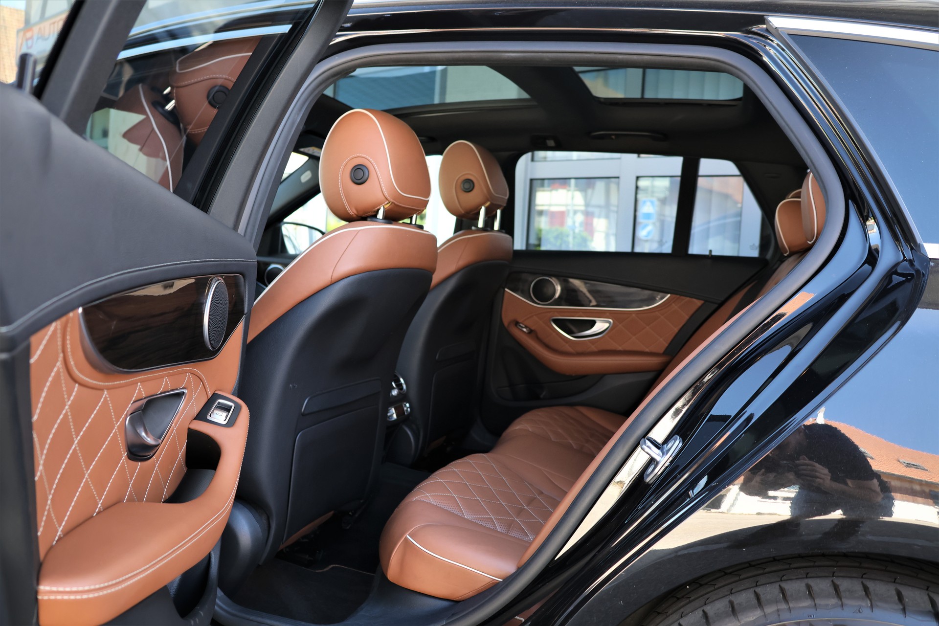 MERCEDES-BENZ C 250d BlueTEC AMG Line 4Matic 7G-Tronic "Designo" + 1.8T AHK-image-12