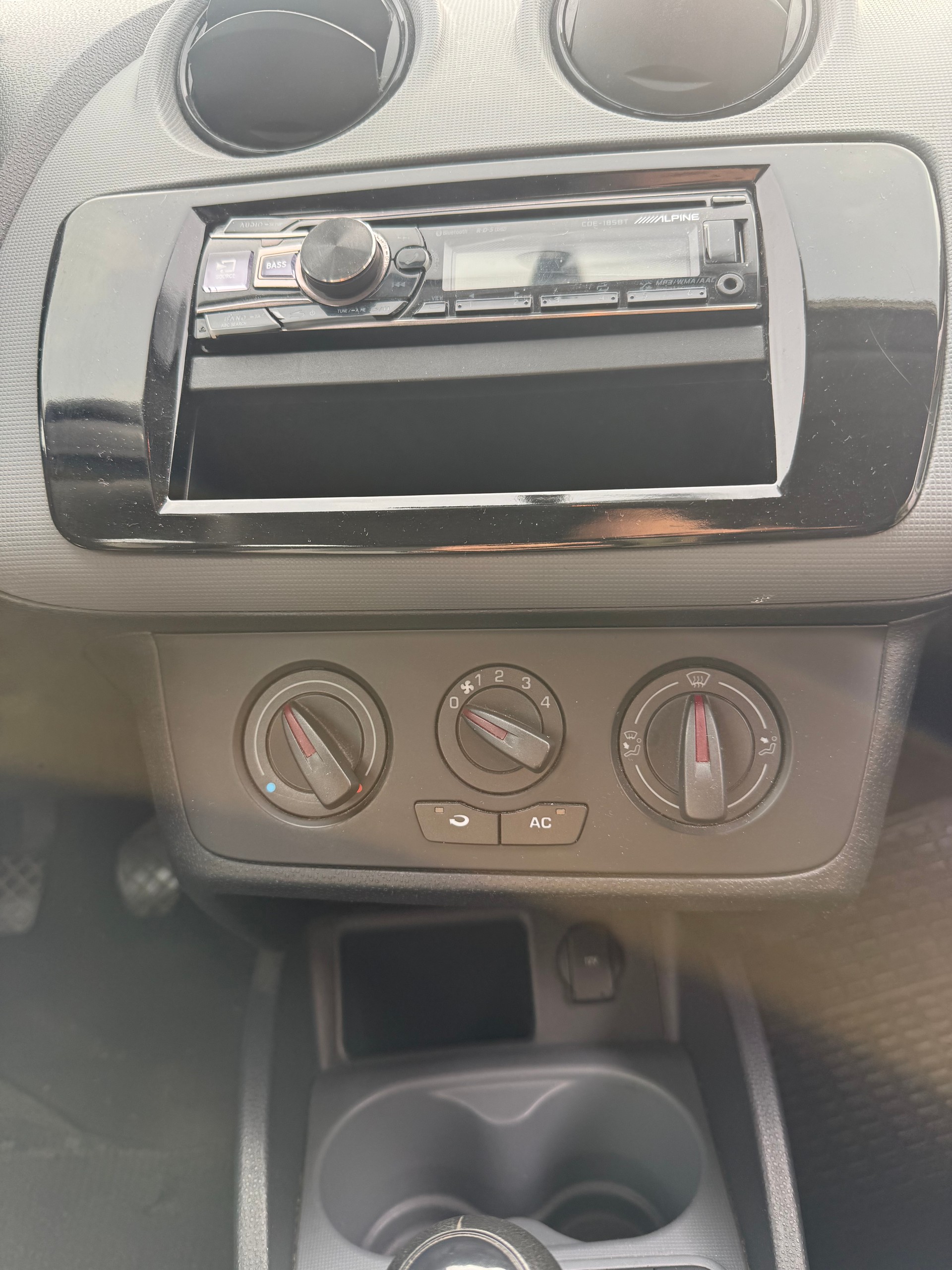 SEAT Ibiza ST 1.4 Style-image-12