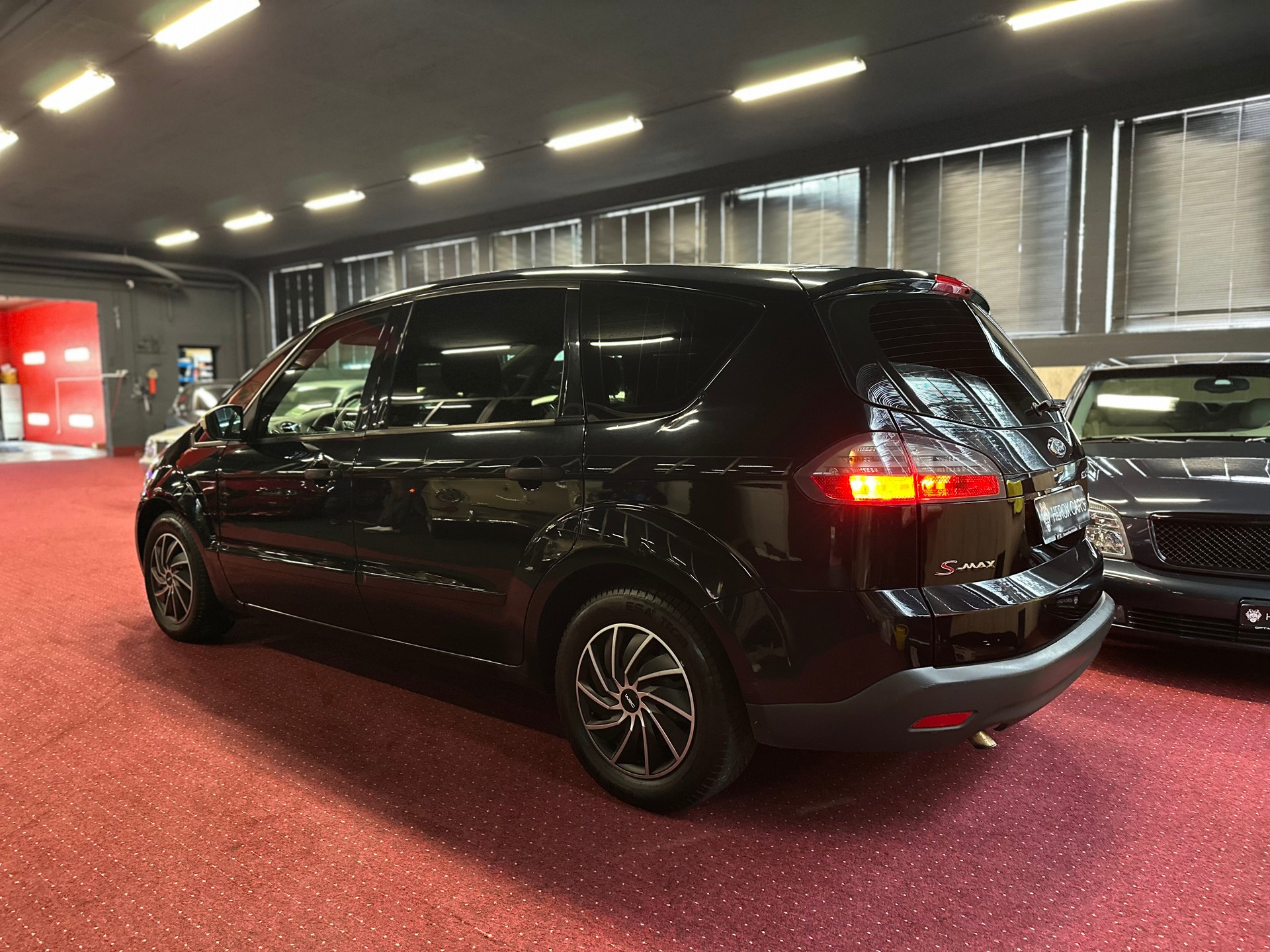 FORD S-Max 2.0i DuraTec Trend / ** 7 Sitze - Ab MFK & Frisch ab Service **-image-7