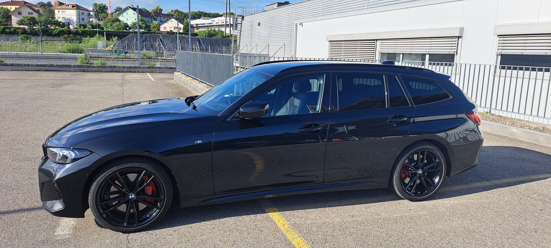BMW 320d xDrive-image-0