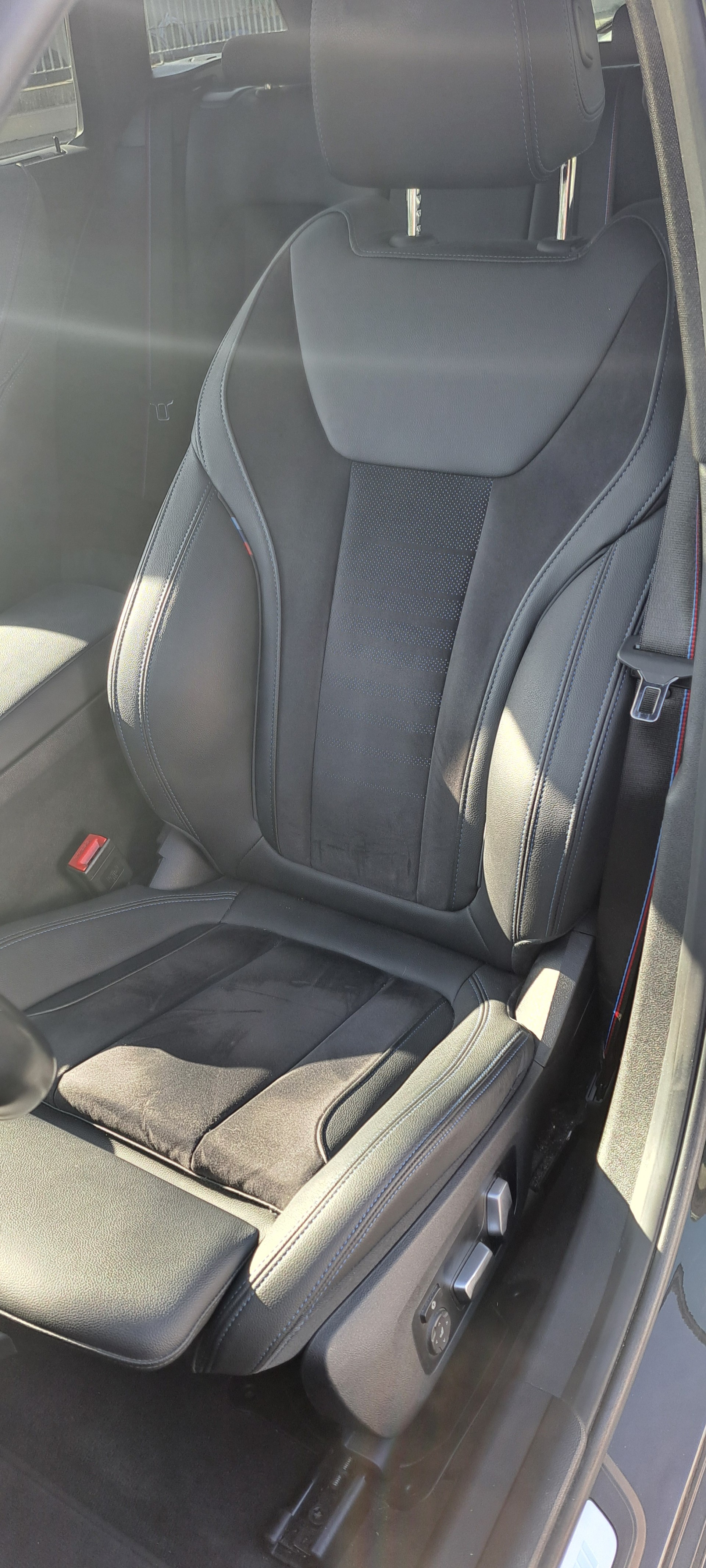 BMW 320d xDrive-image-4