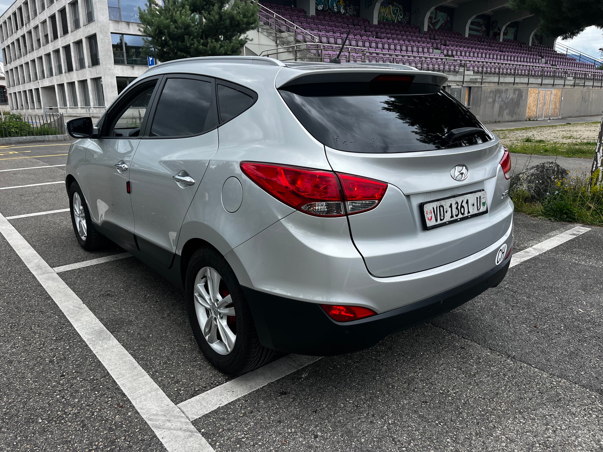 HYUNDAI iX 35 2.0 CRDi Style 4WD-image-4