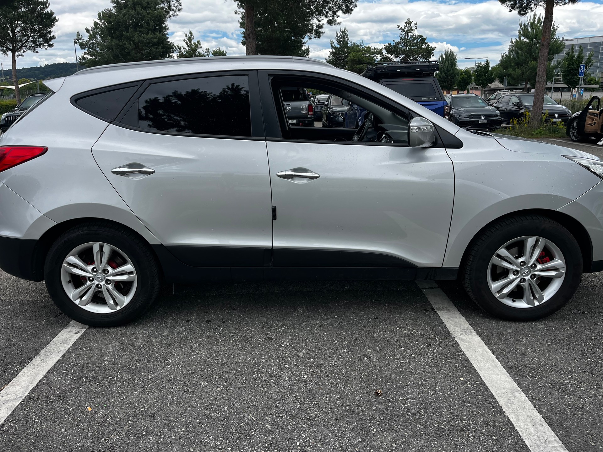 HYUNDAI iX 35 2.0 CRDi Style 4WD-image-6
