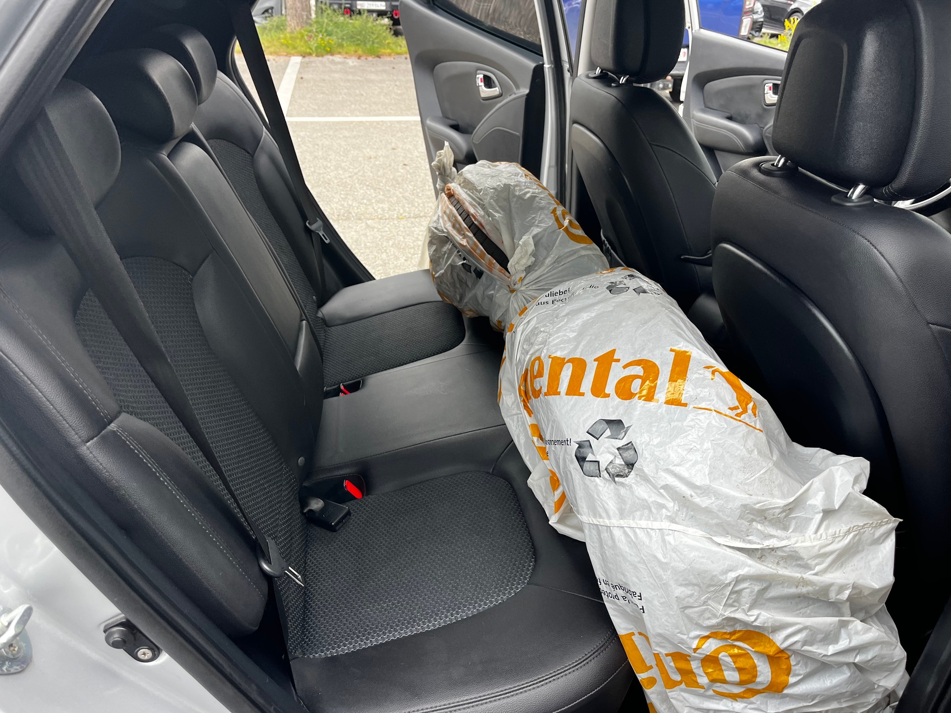 HYUNDAI iX 35 2.0 CRDi Style 4WD-image-9
