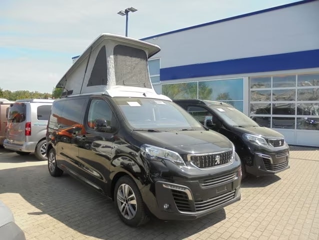 PEUGEOT Pössl Vanster-showroom-element-1