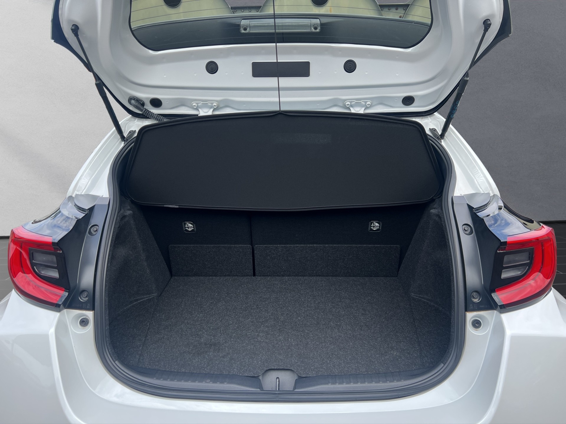 TOYOTA GR Yaris 1.6 Turbo Sport 4x4-image-8